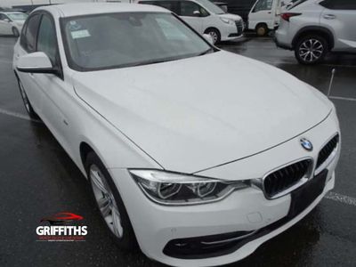 BMW 320i