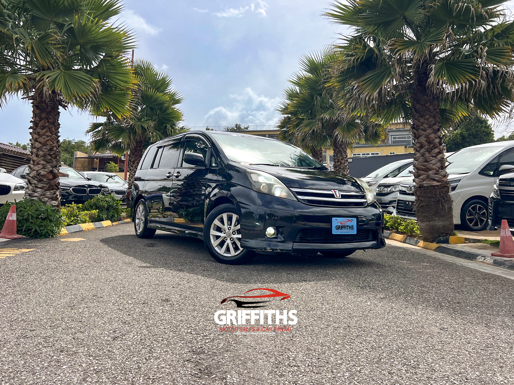 Toyota Isis Platana