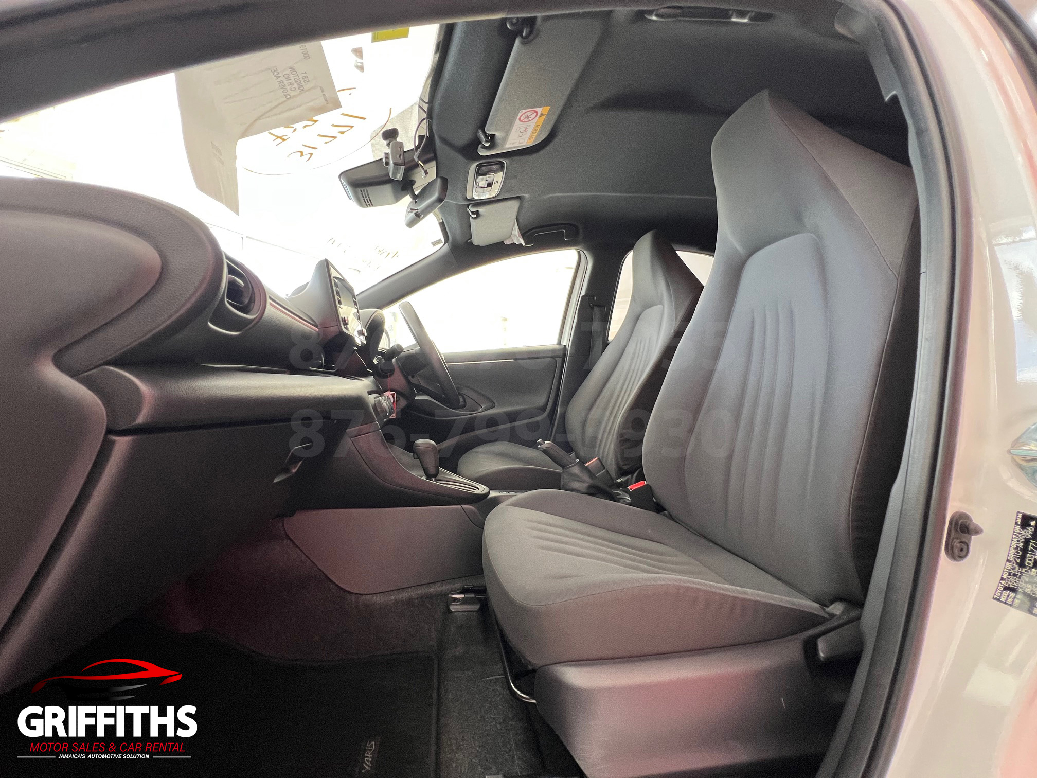 Vehicle Image 12
