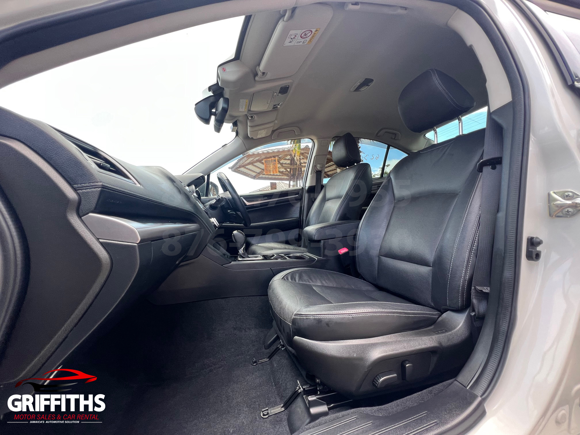 Vehicle Image 12