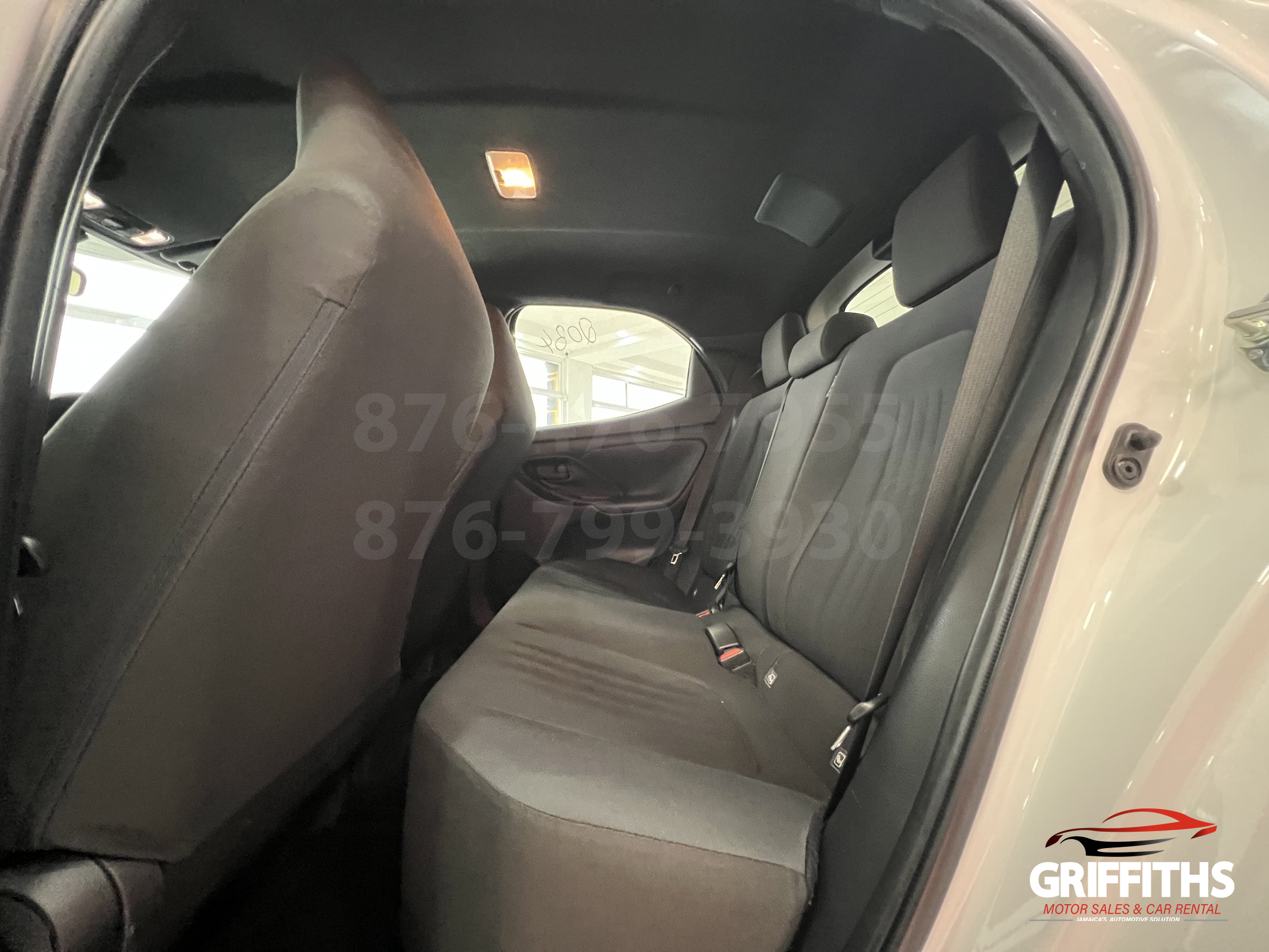 Vehicle Image 12