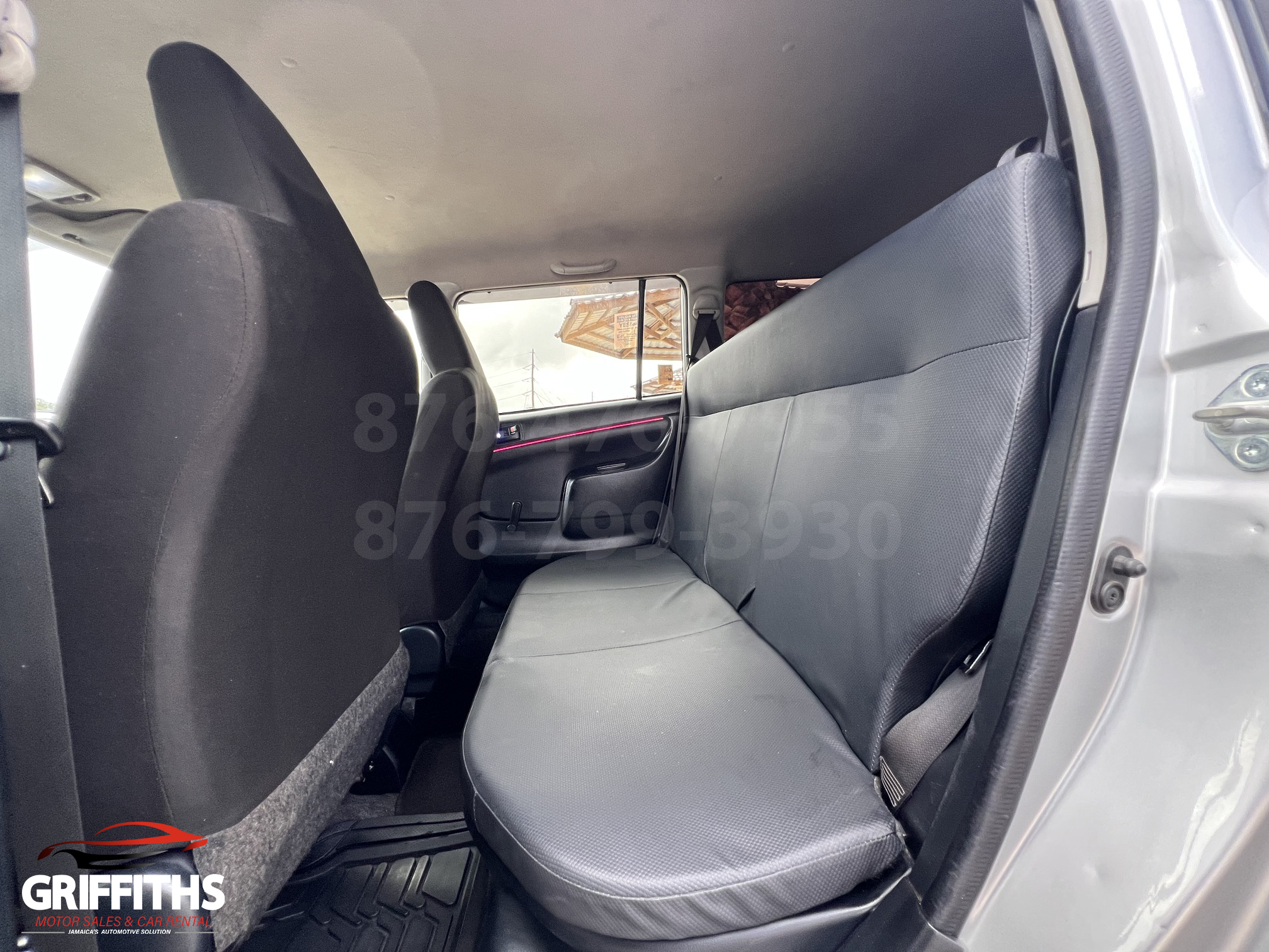 Vehicle Image 14