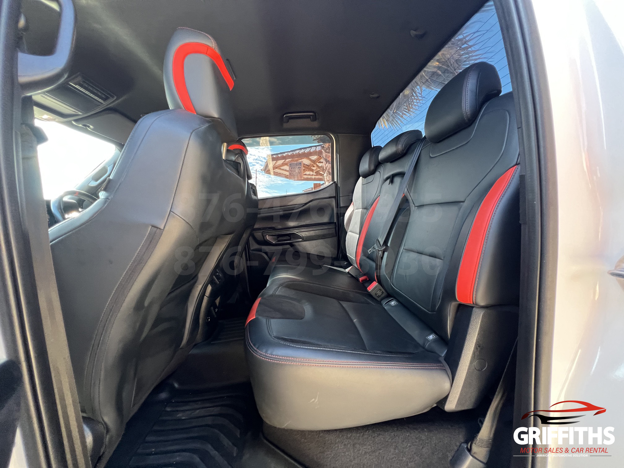 Vehicle Image 15