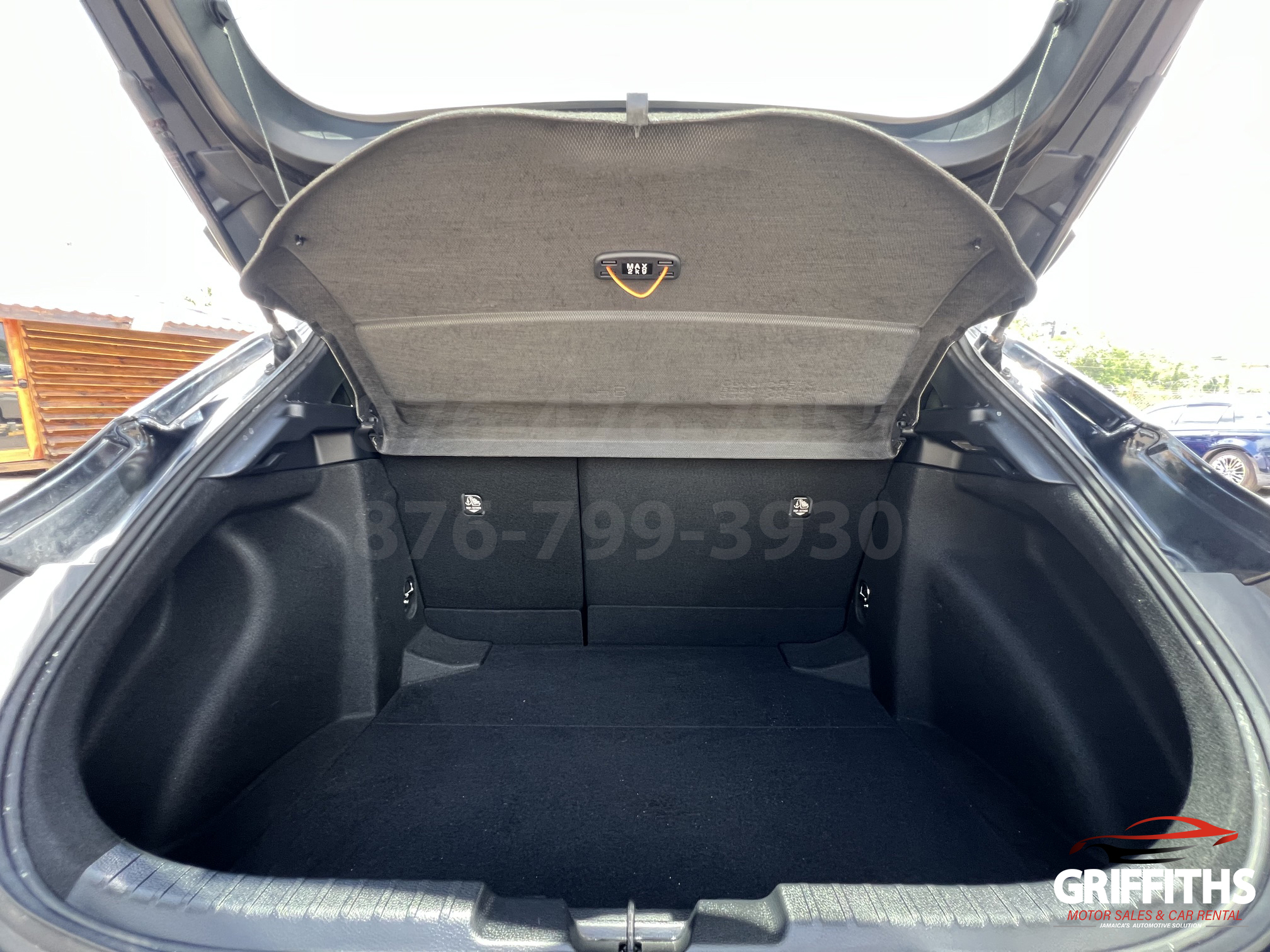 Vehicle Image 8