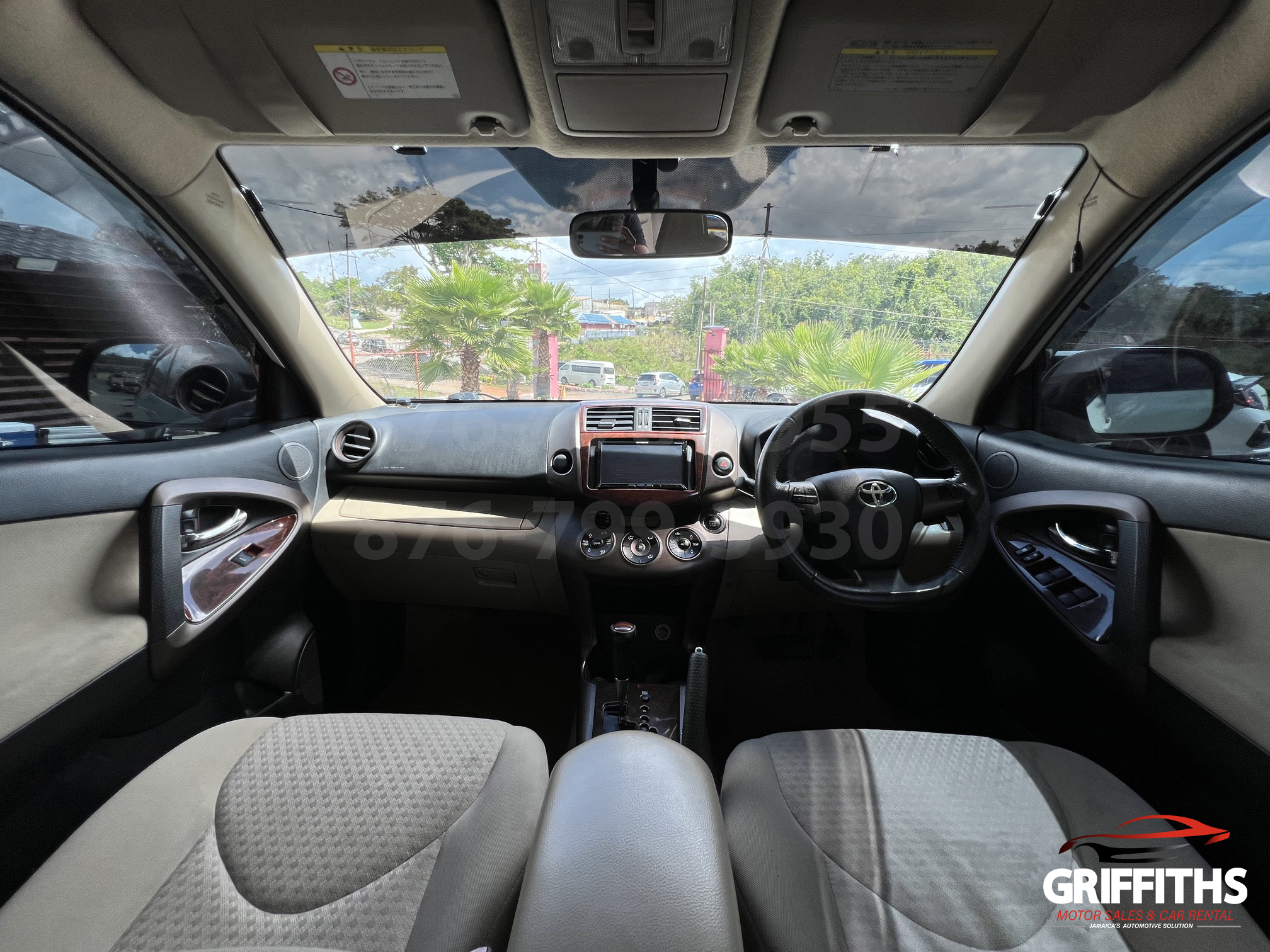 Vehicle Image 9