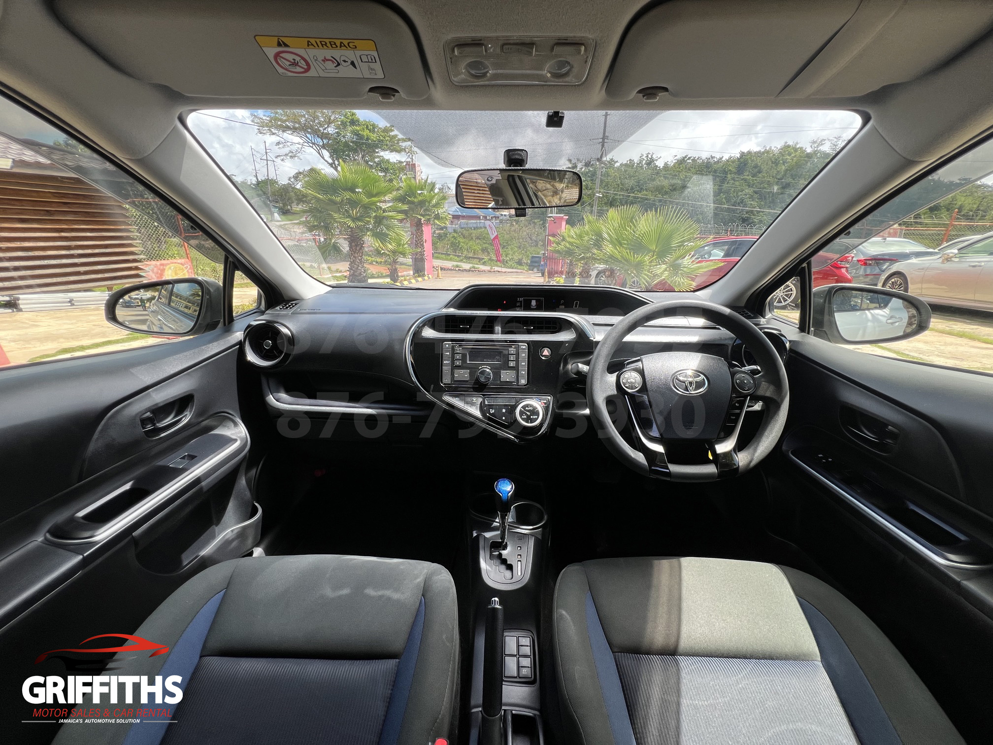 Vehicle Image 9