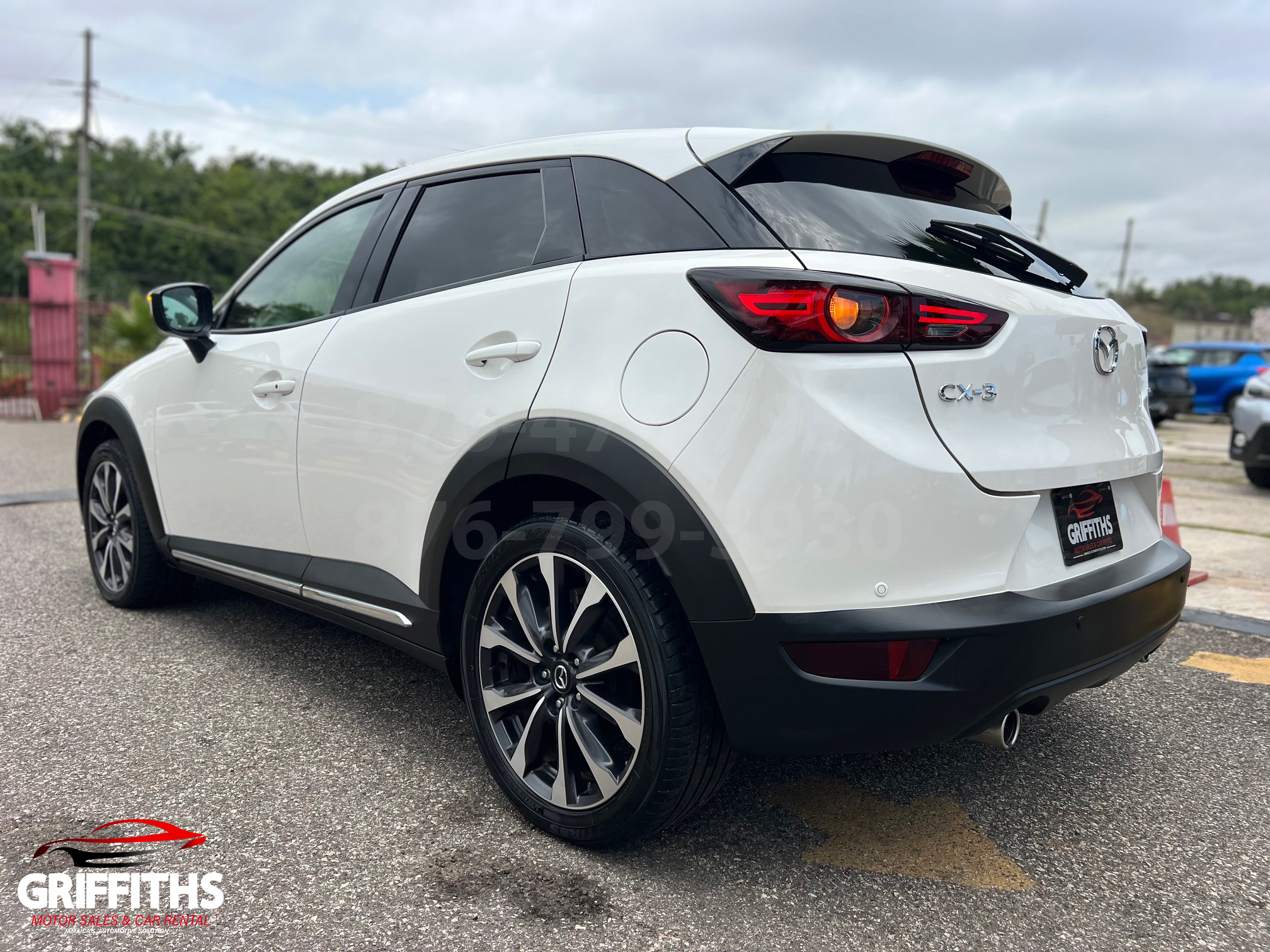 Vehicle Image 4