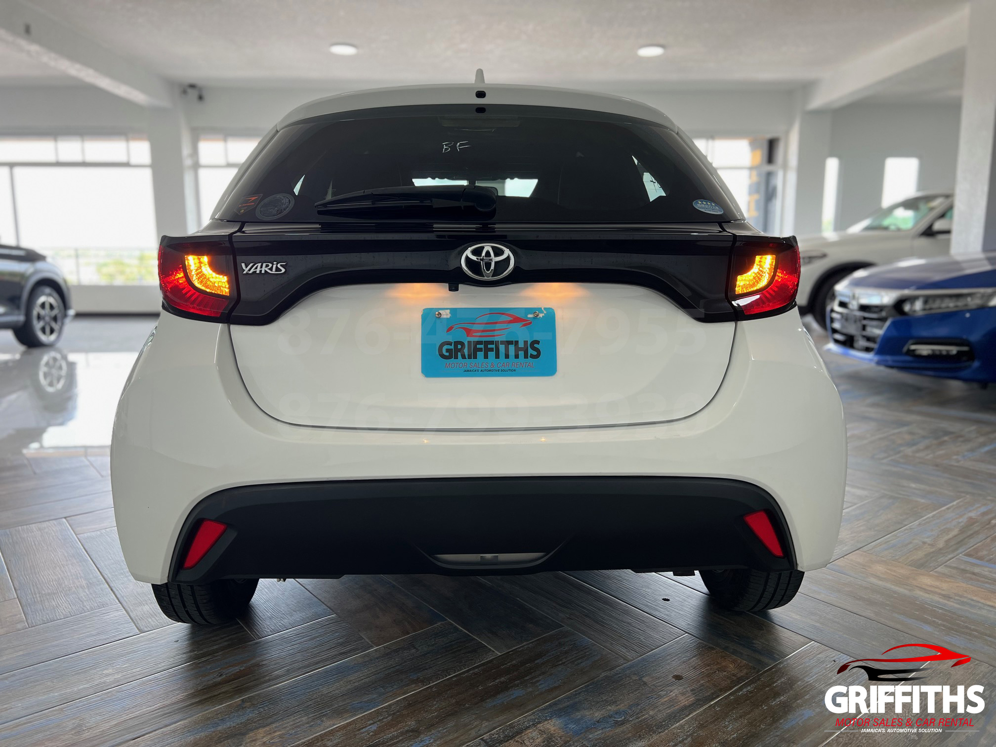 Vehicle Image 6