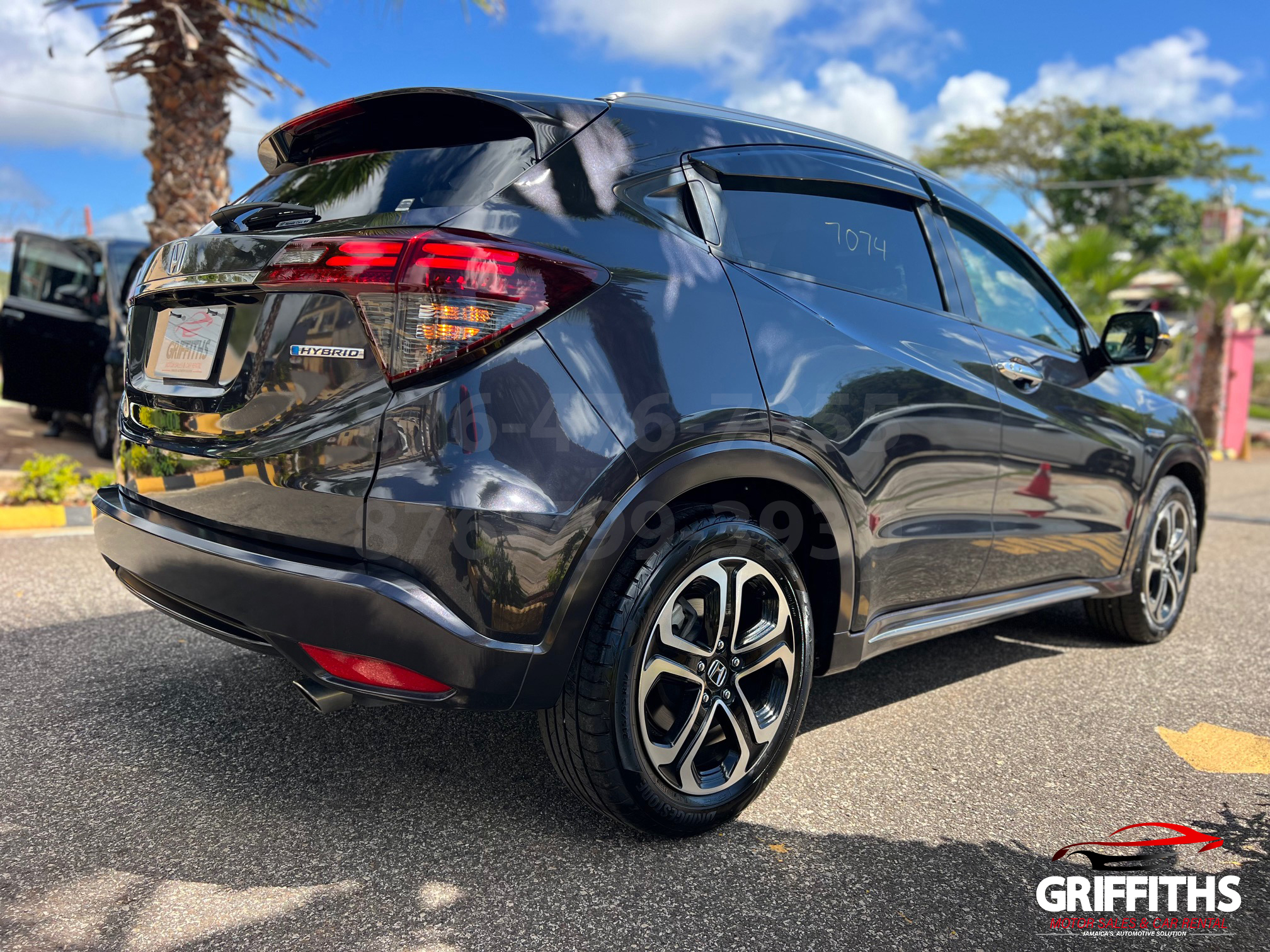 Vehicle Image 4