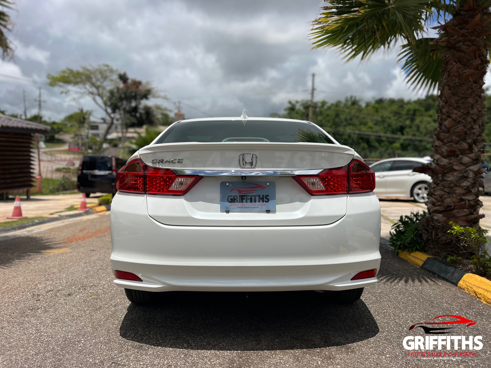 Vehicle Image 6