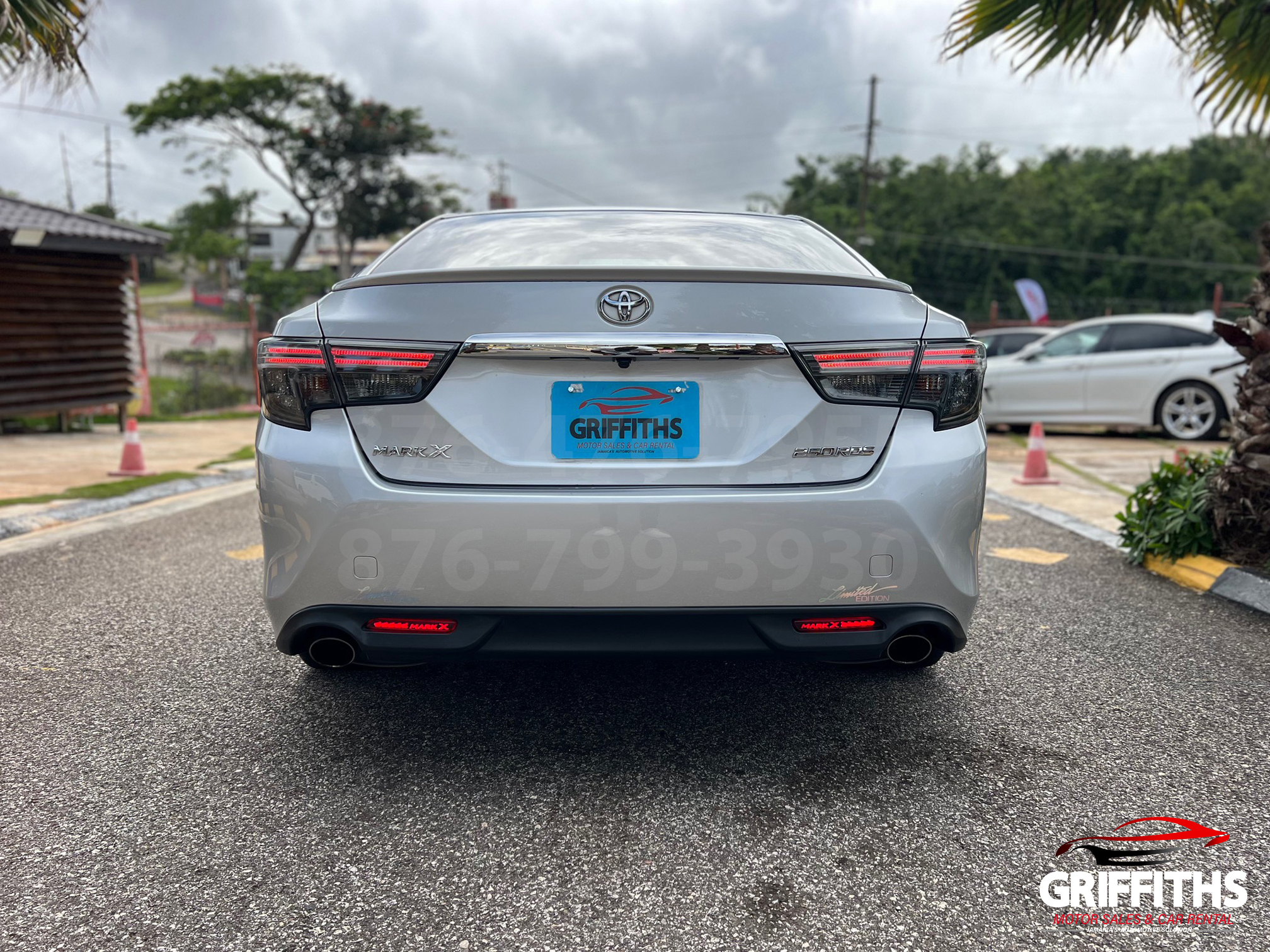 Vehicle Image 6