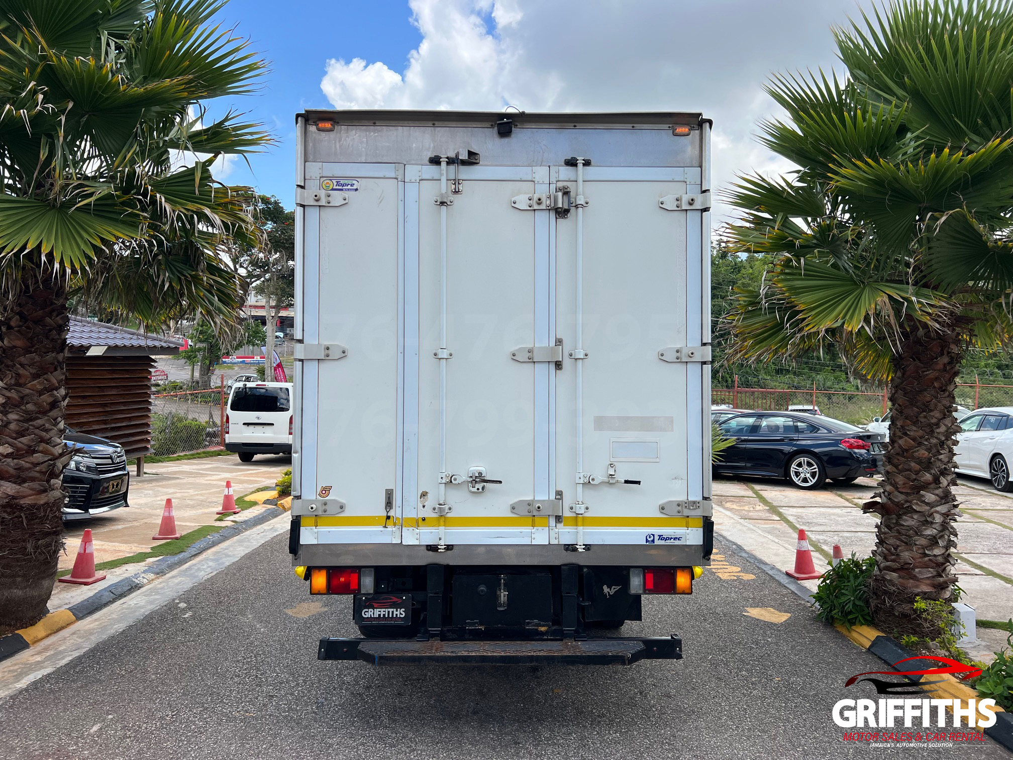 Vehicle Image 6