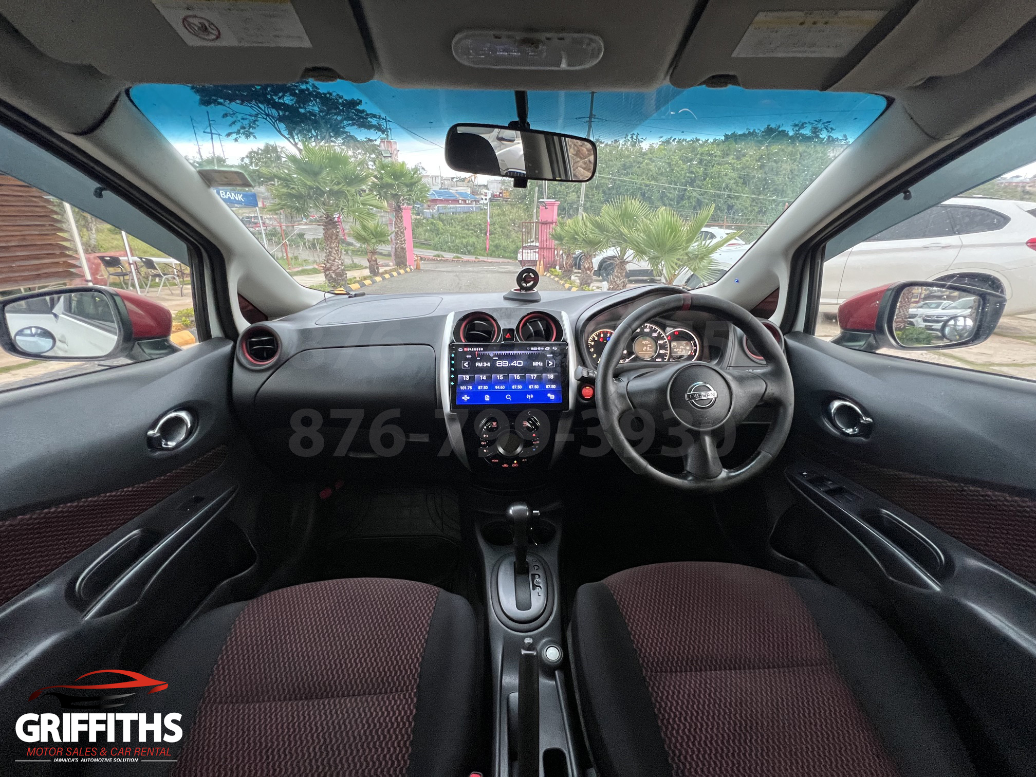 Vehicle Image 9