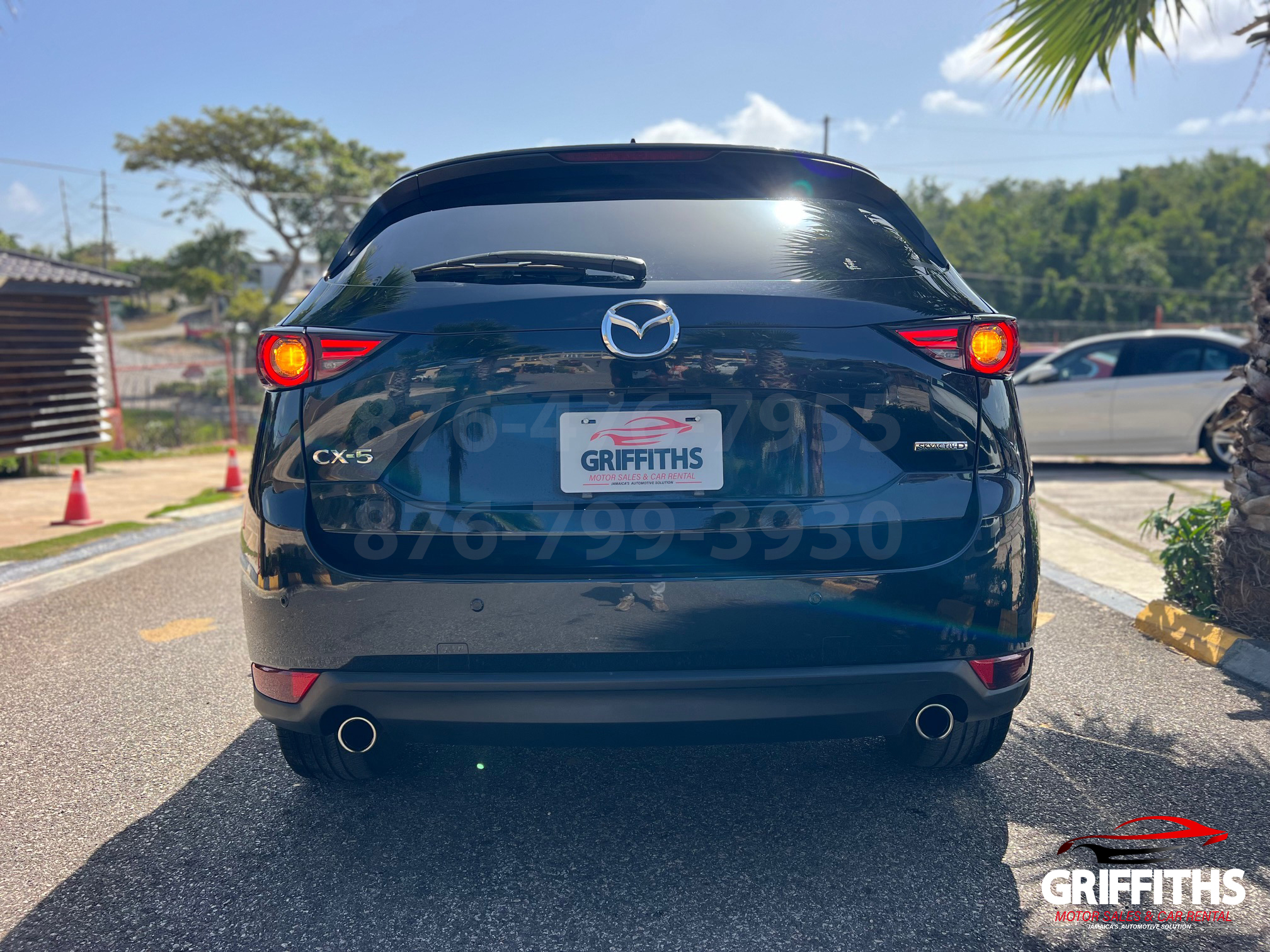 Vehicle Image 6