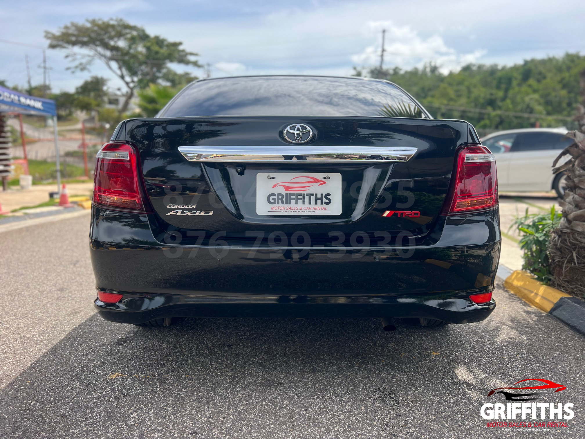 Vehicle Image 6