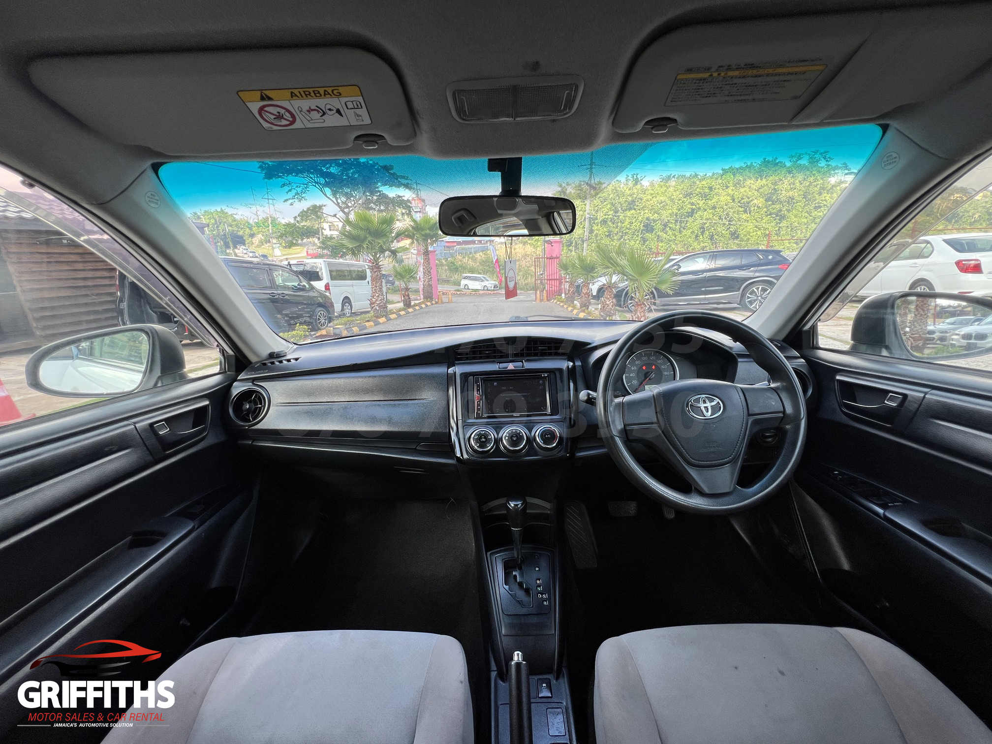 Vehicle Image 9