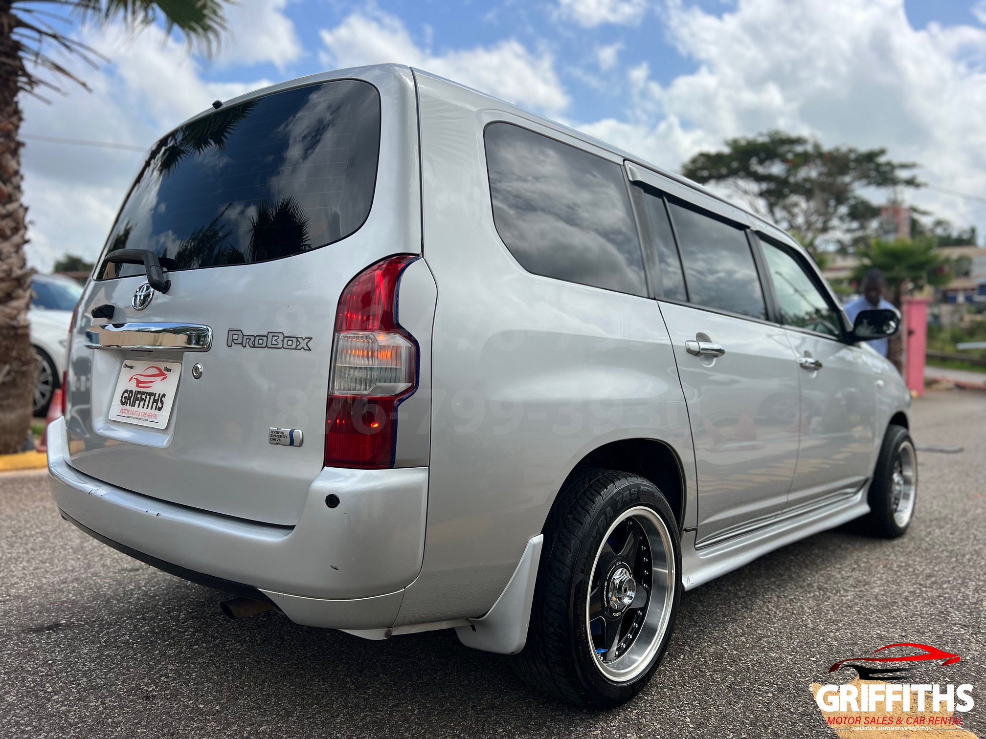 Vehicle Image 5