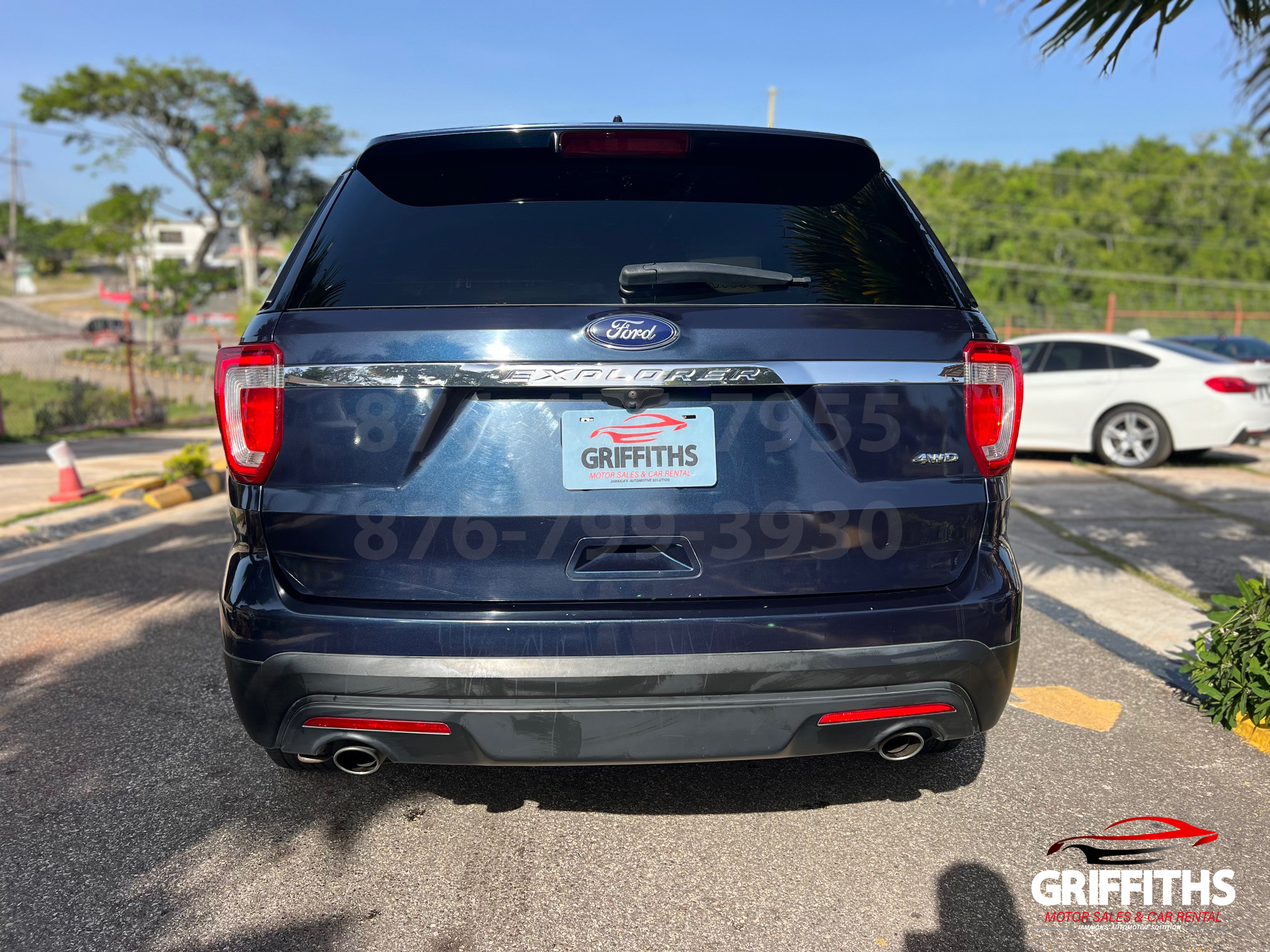 Vehicle Image 6