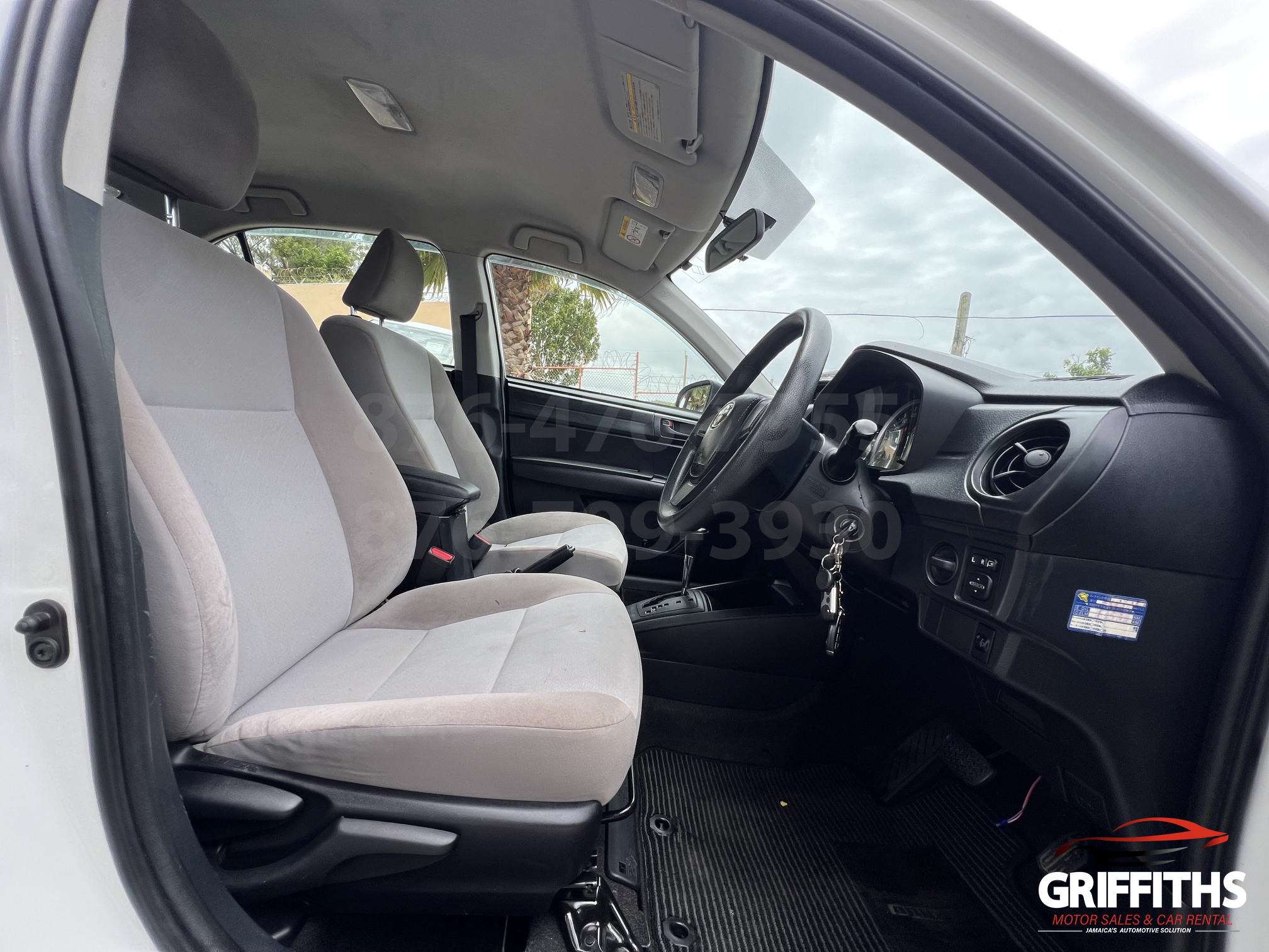 Vehicle Image 10