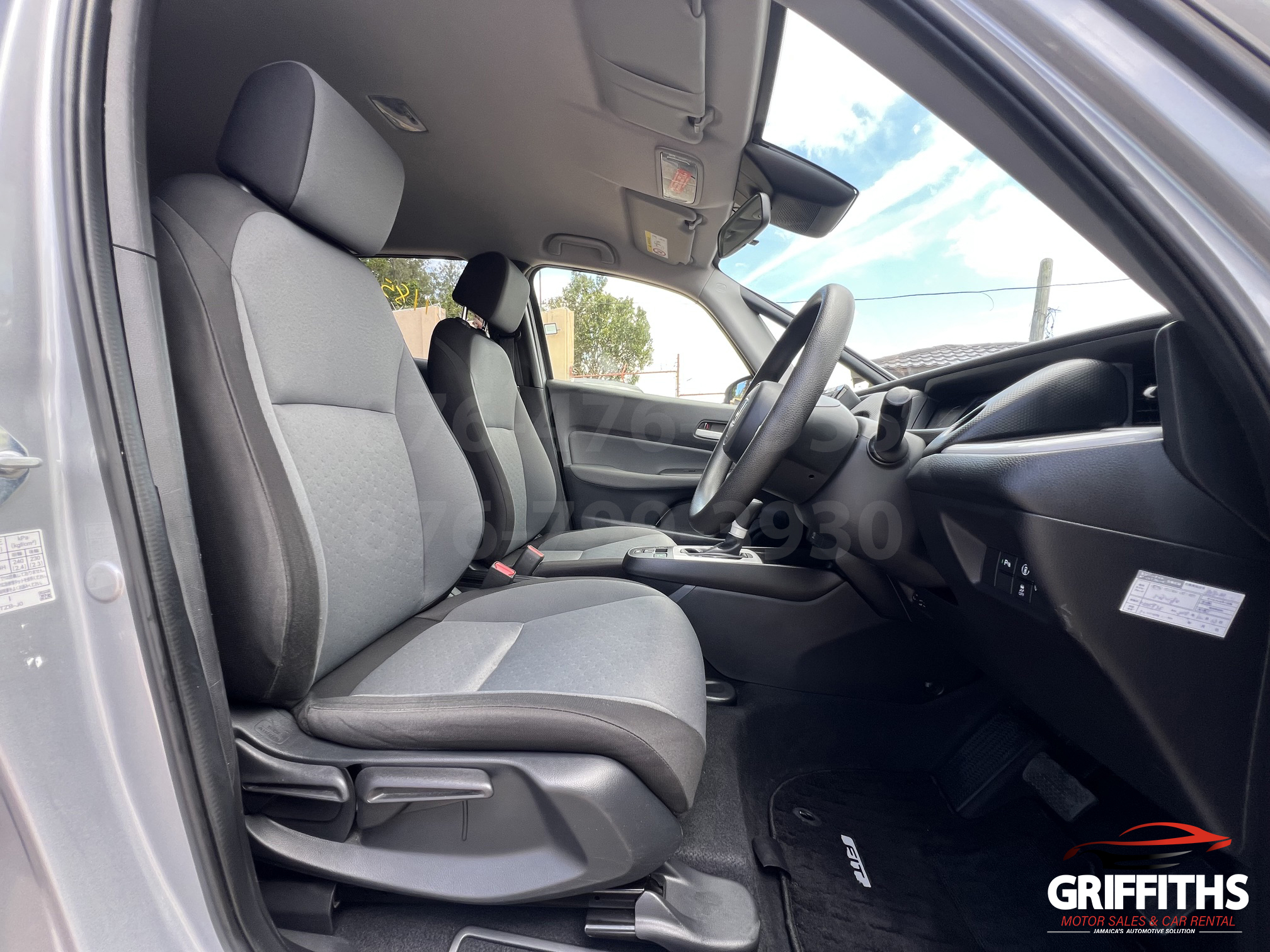 Vehicle Image 11