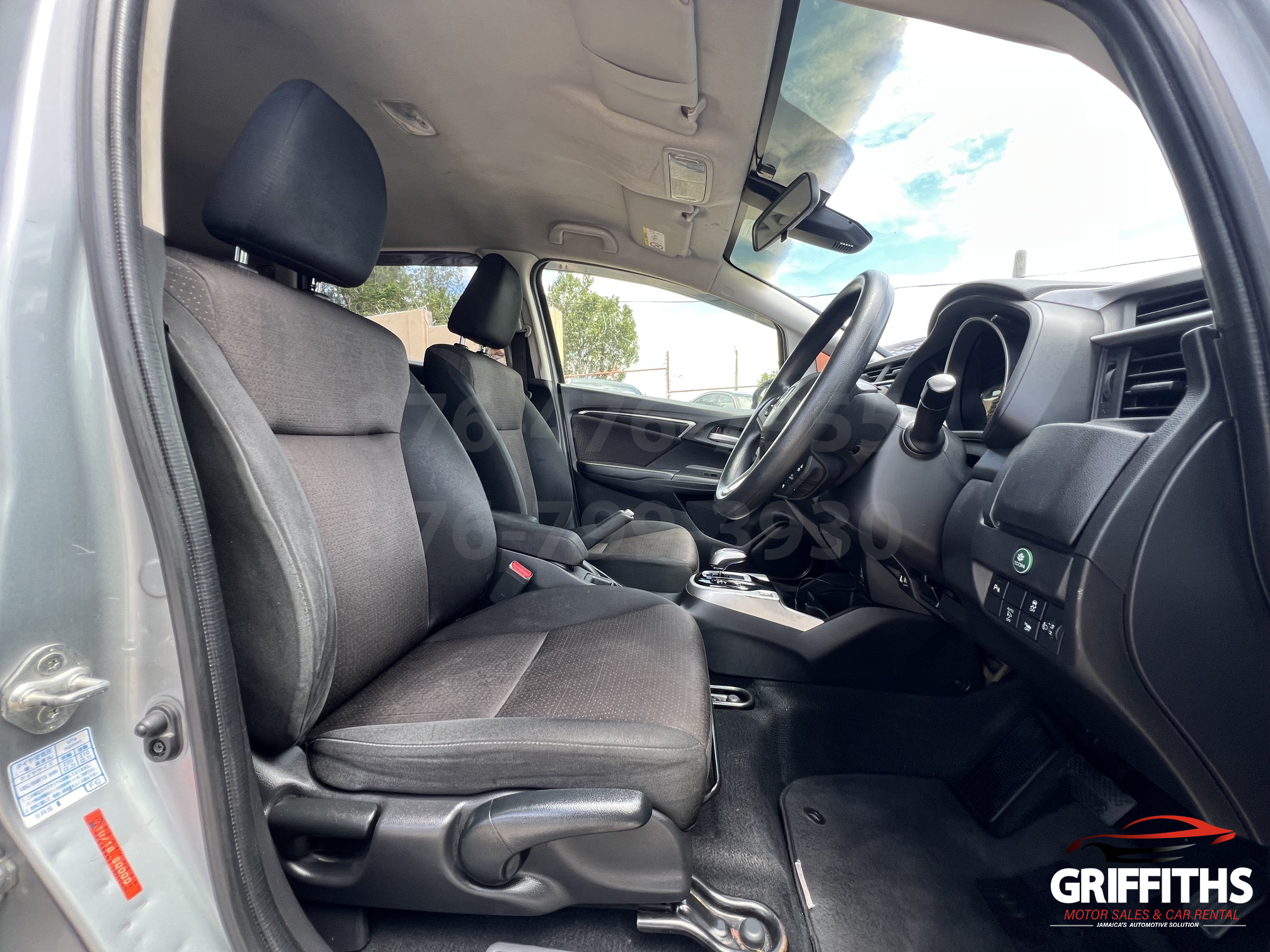 Vehicle Image 11