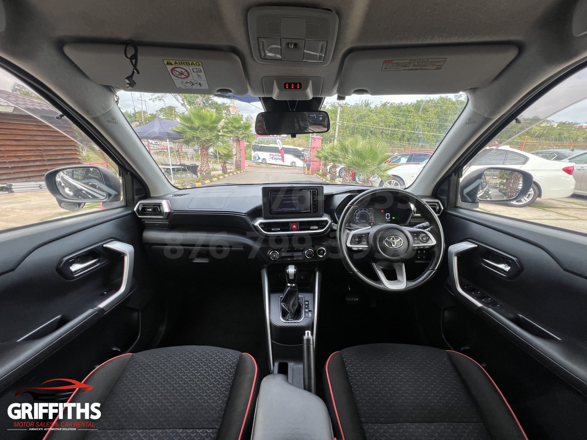 Vehicle Image 9