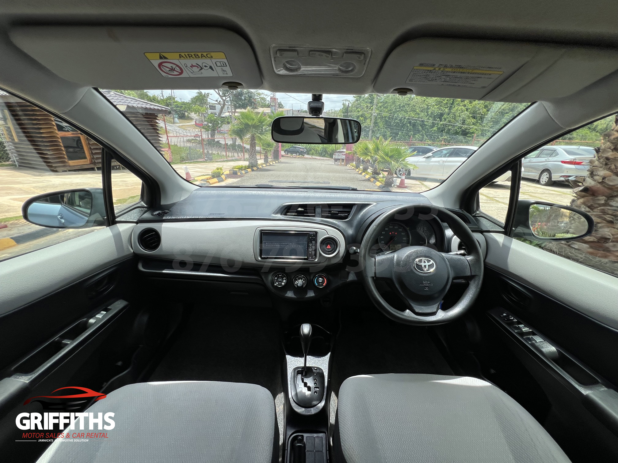 Vehicle Image 9
