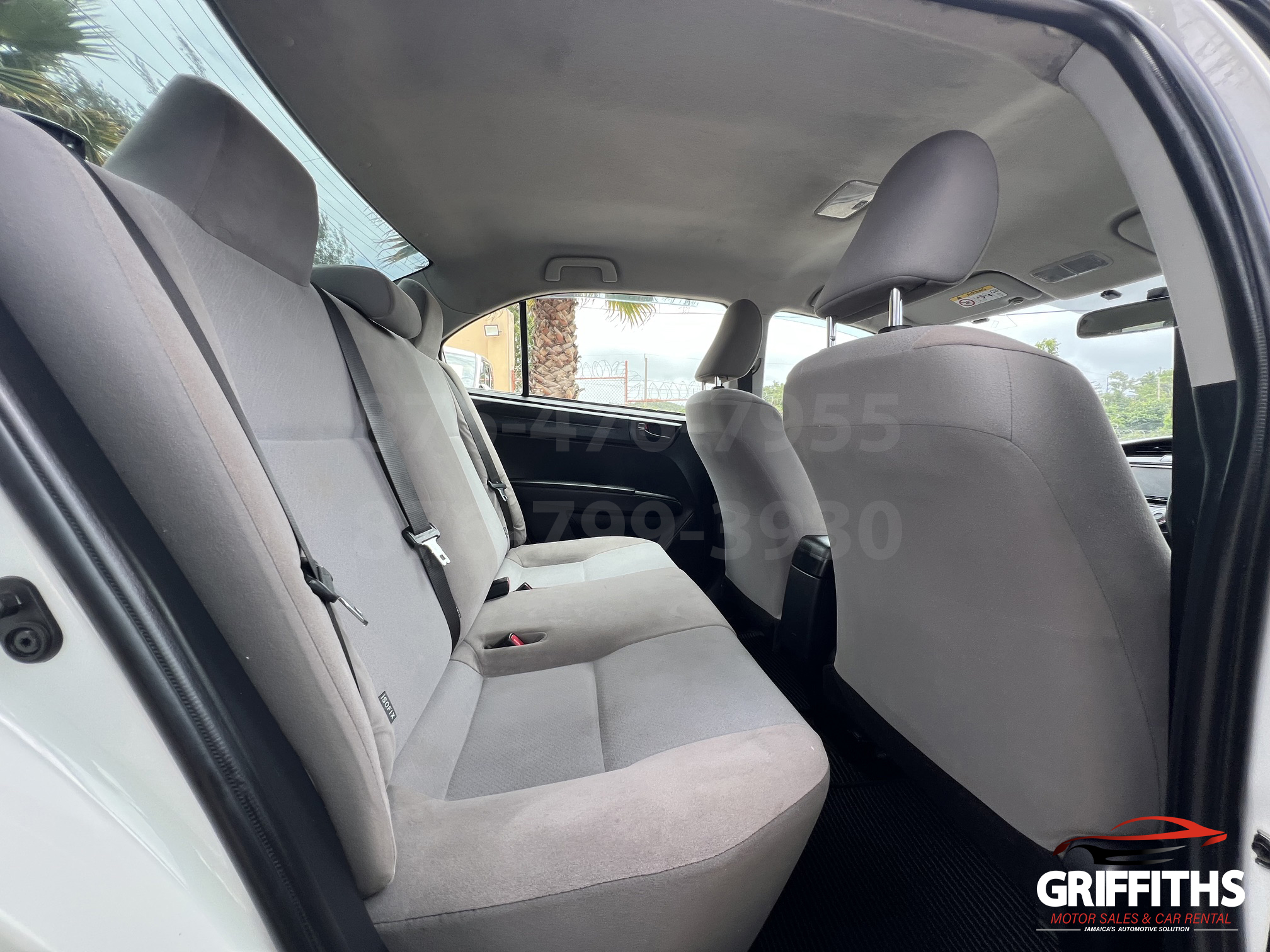 Vehicle Image 12