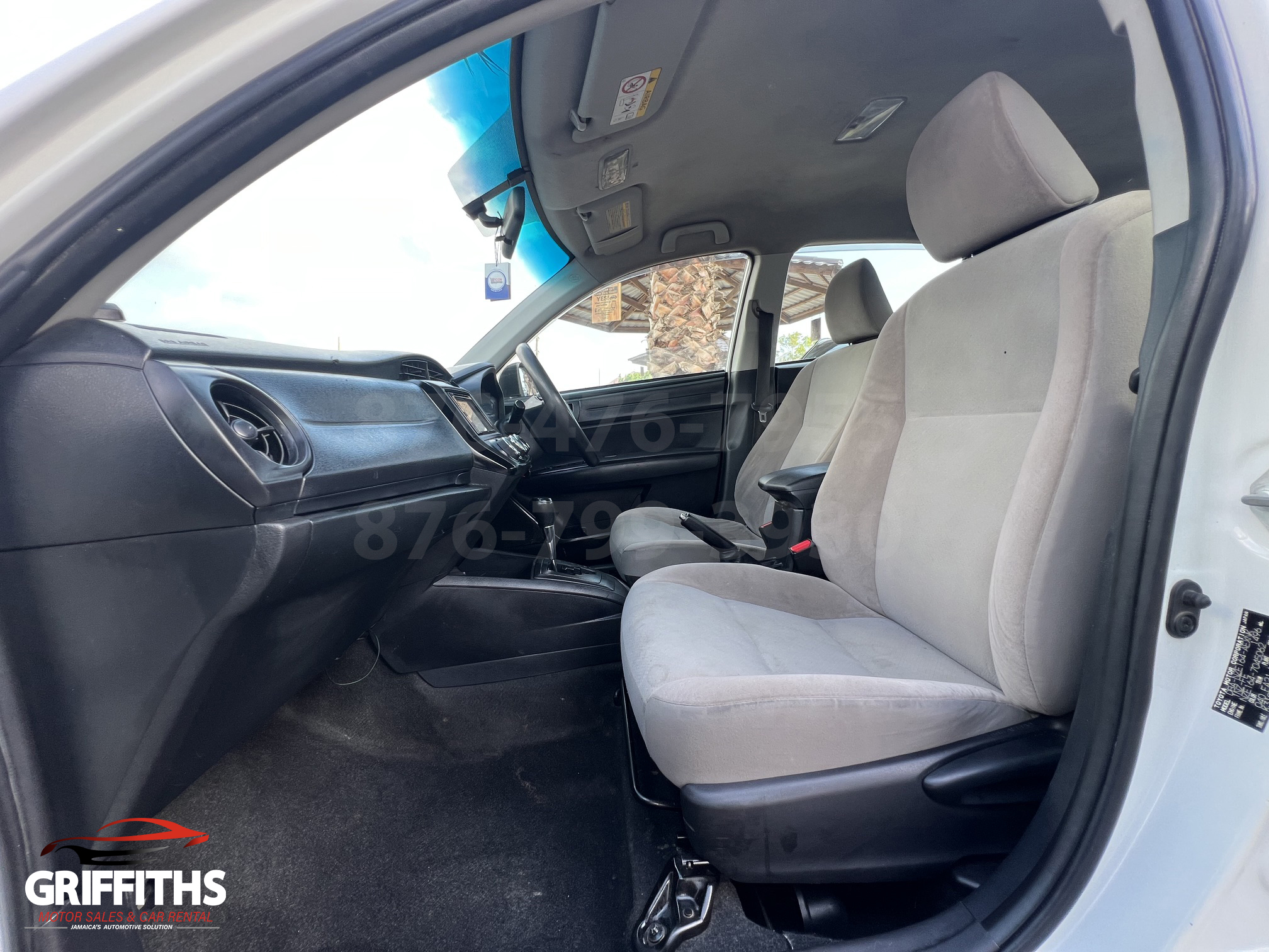 Vehicle Image 12