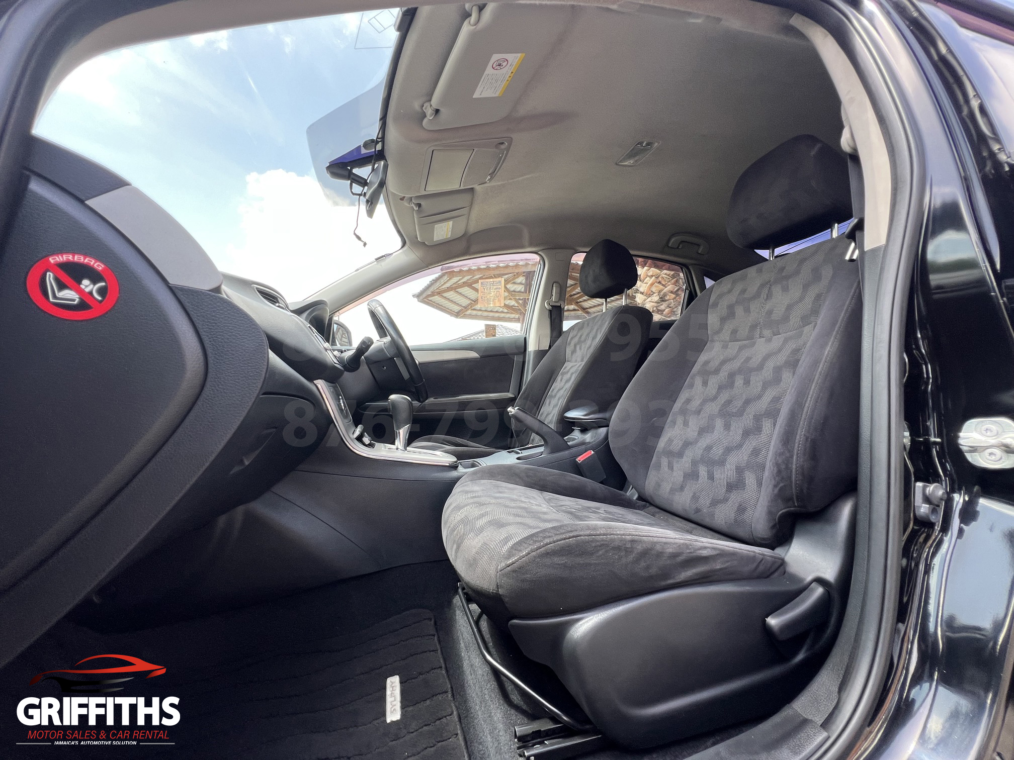 Vehicle Image 12