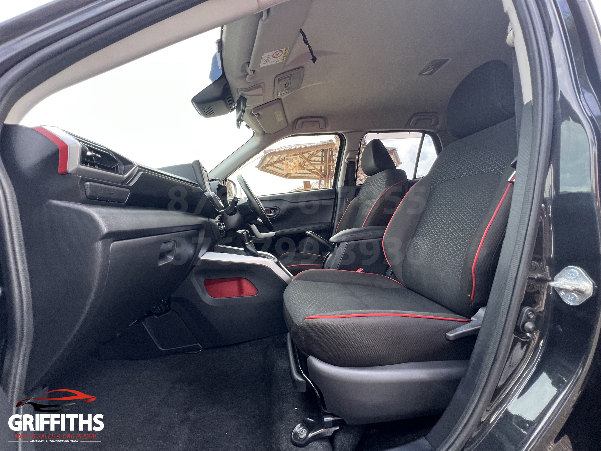 Vehicle Image 12