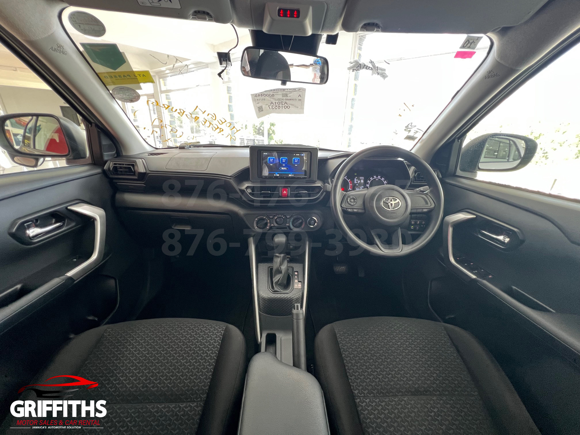 Vehicle Image 9