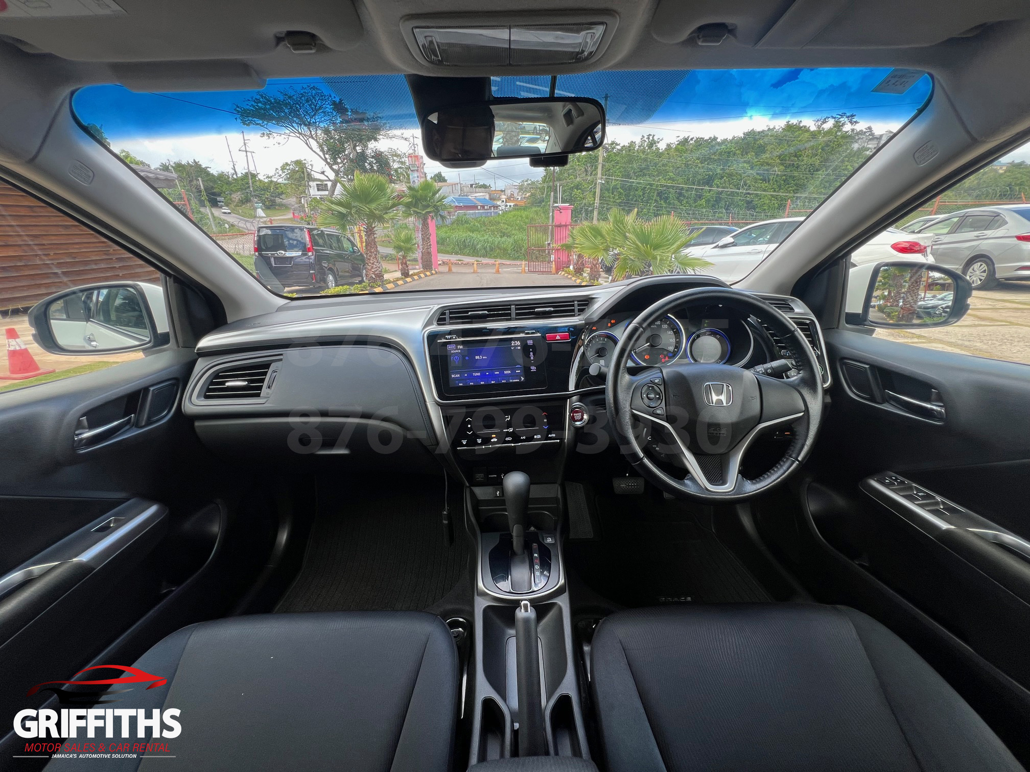 Vehicle Image 9