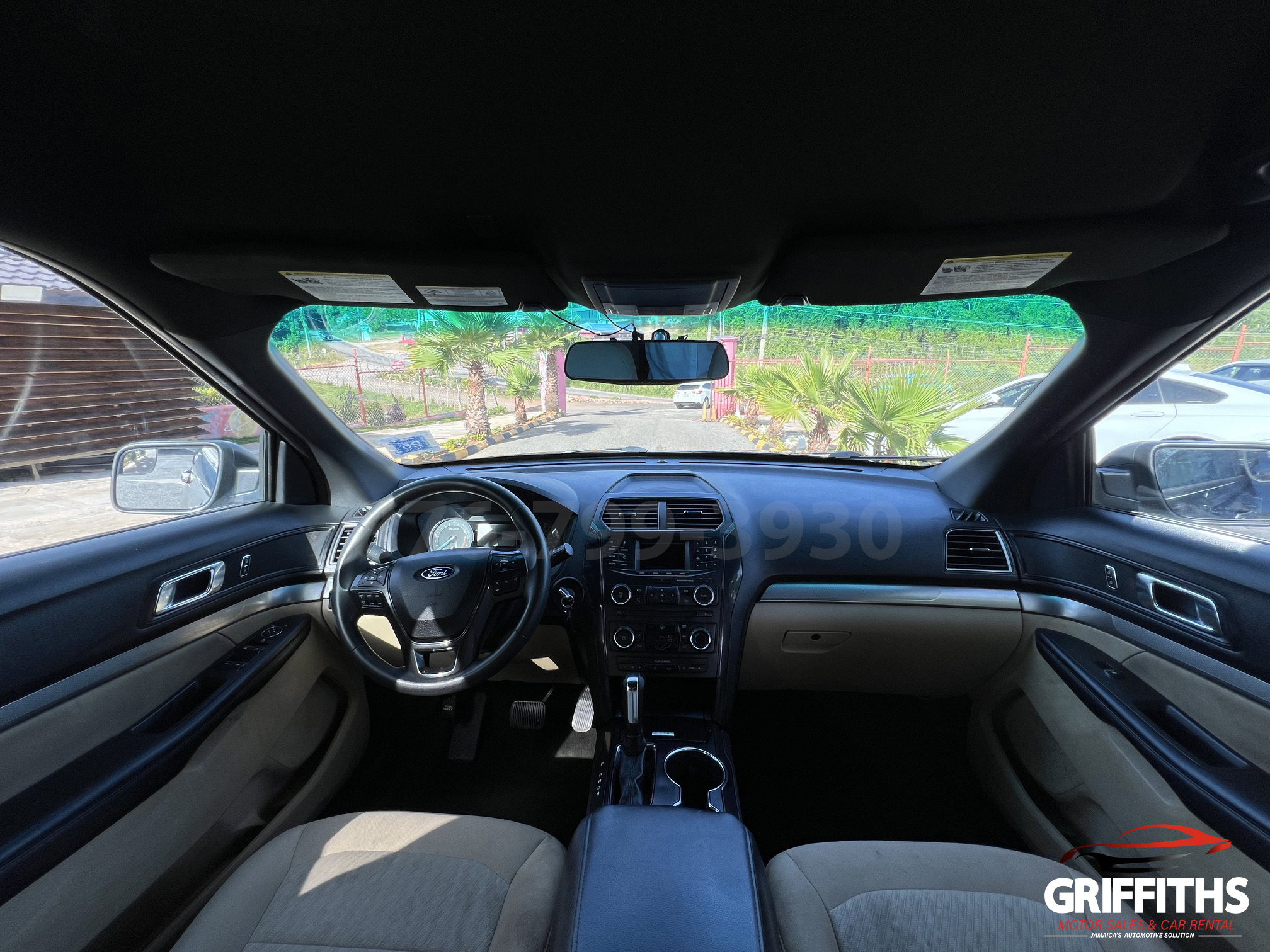 Vehicle Image 9