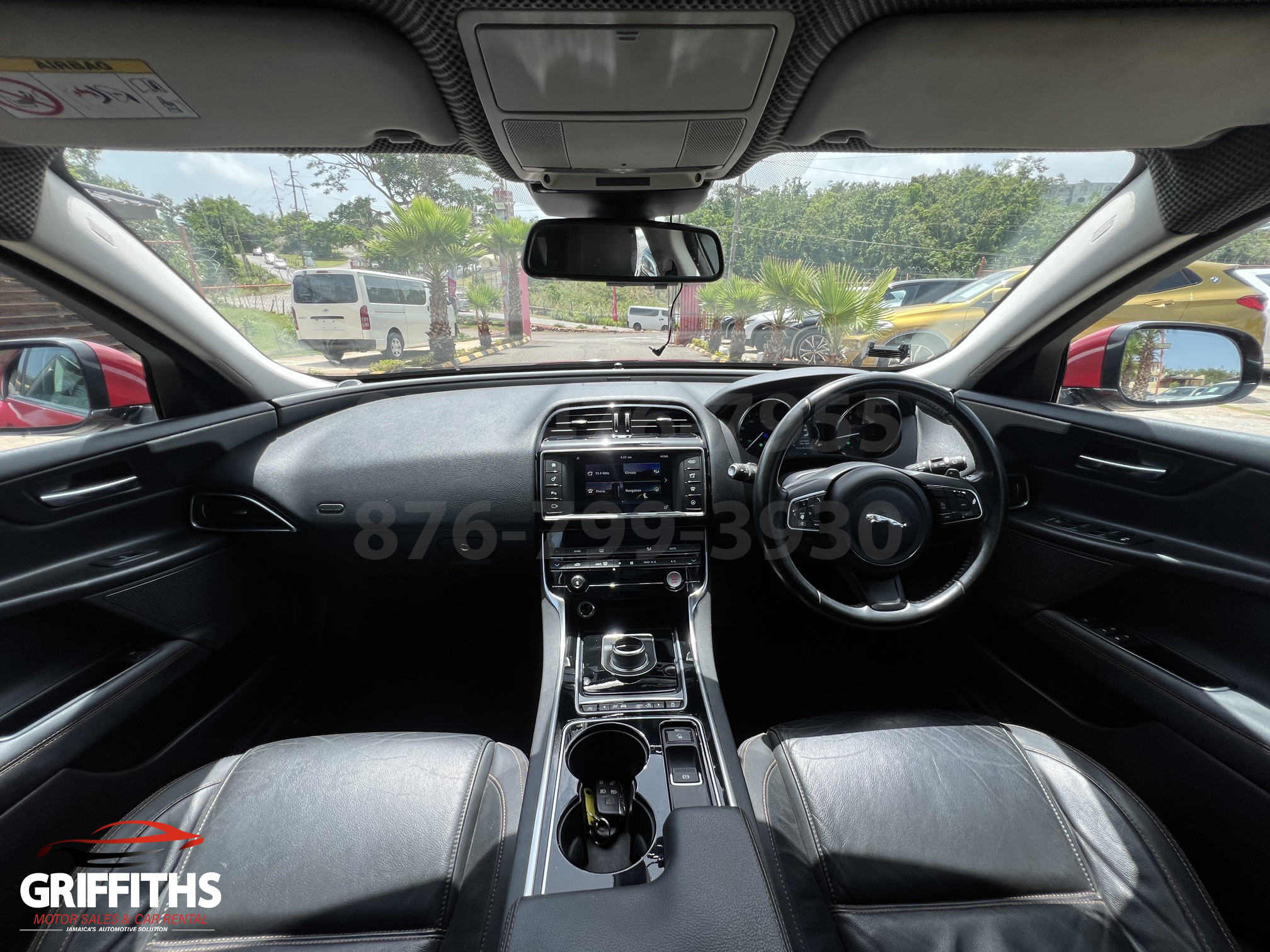 Vehicle Image 9