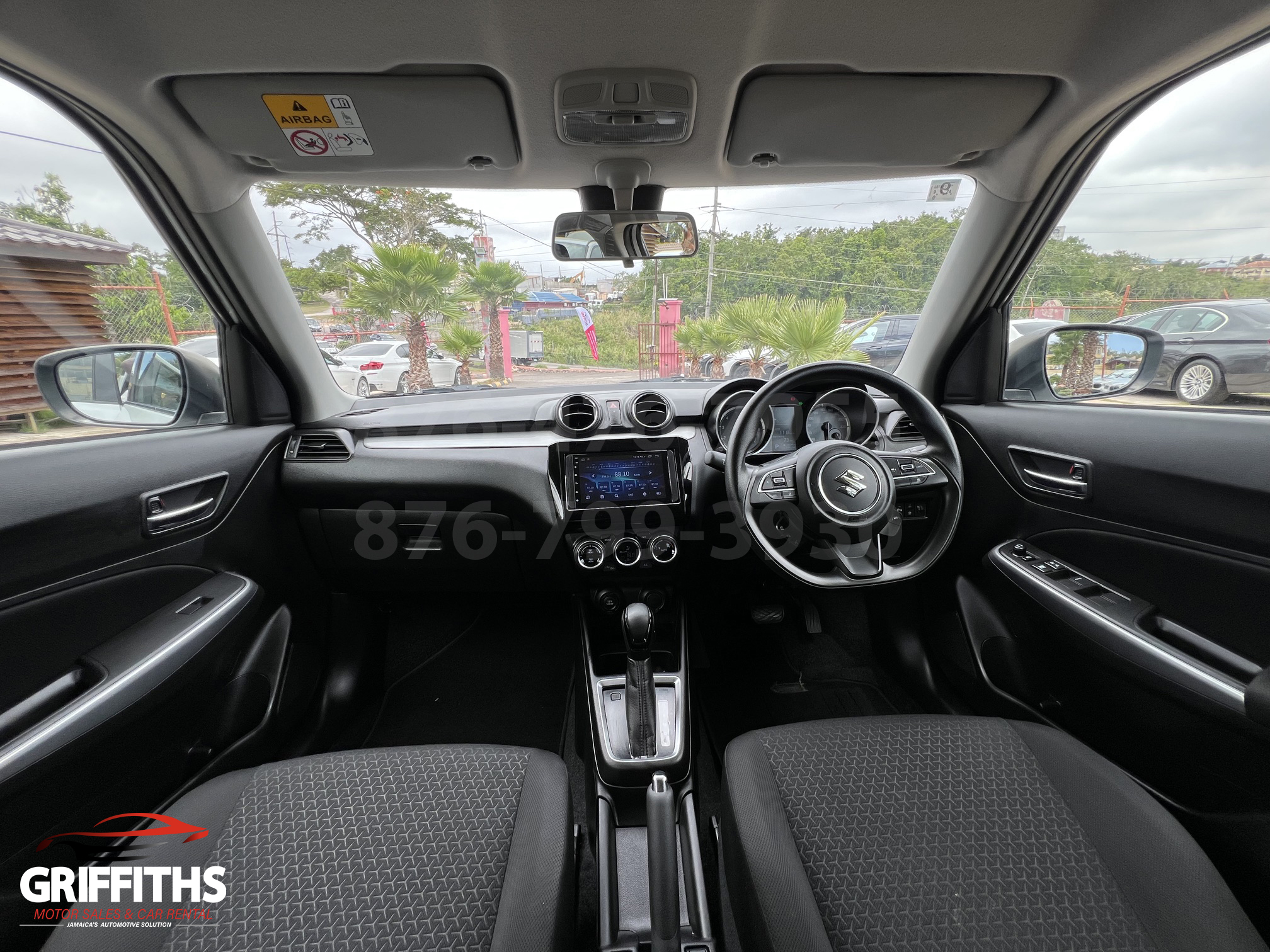 Vehicle Image 9