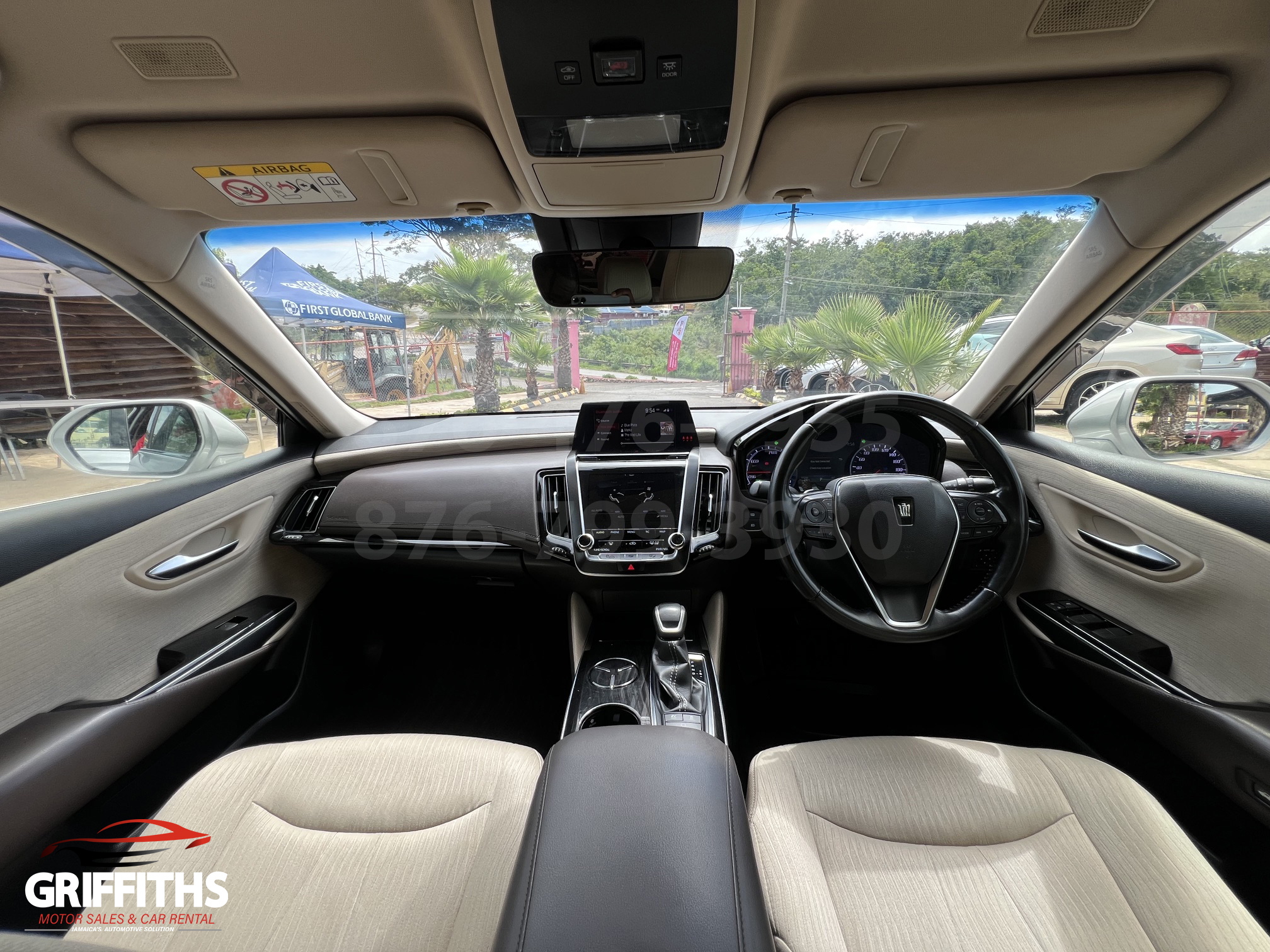 Vehicle Image 9