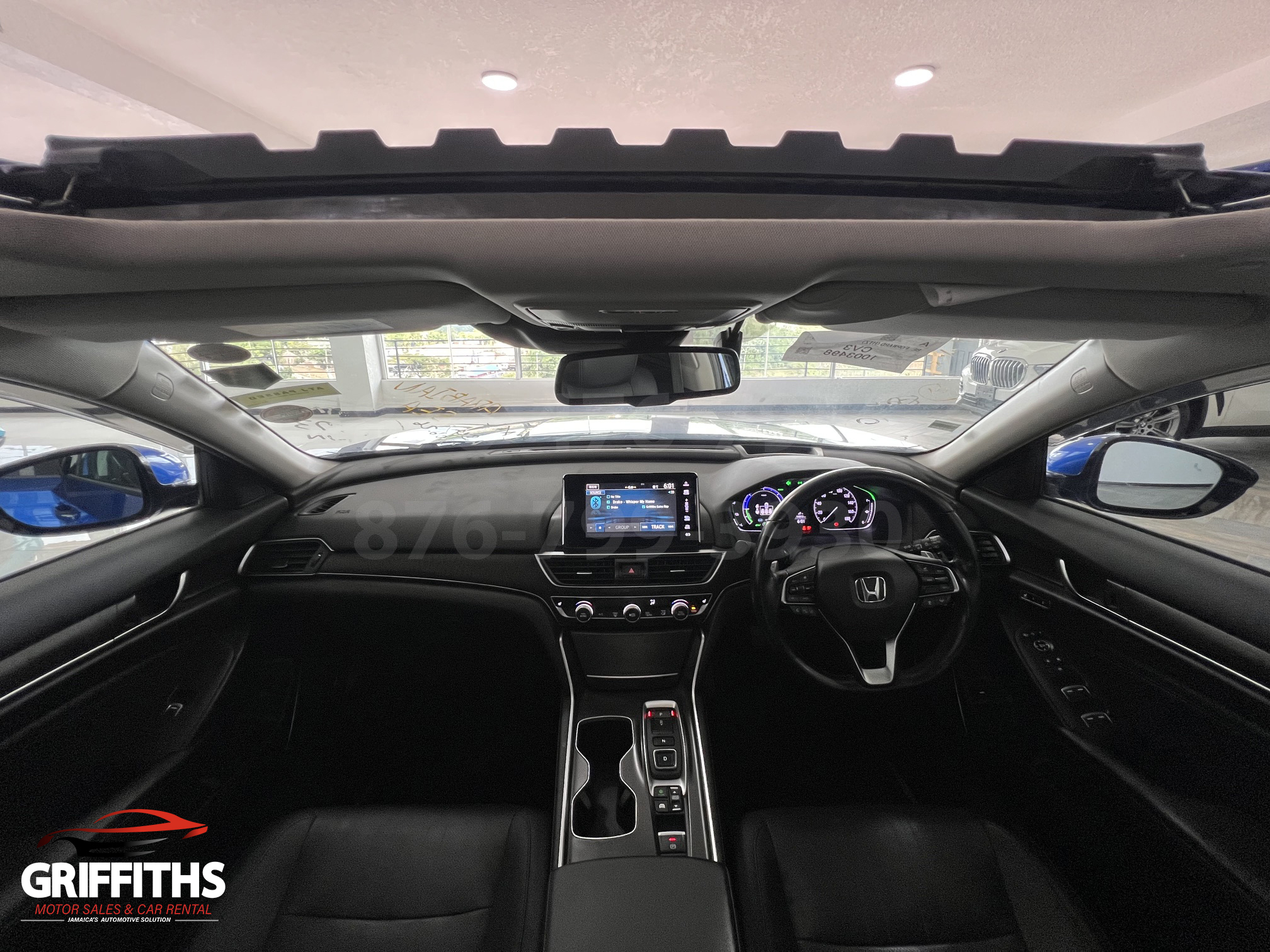 Vehicle Image 9