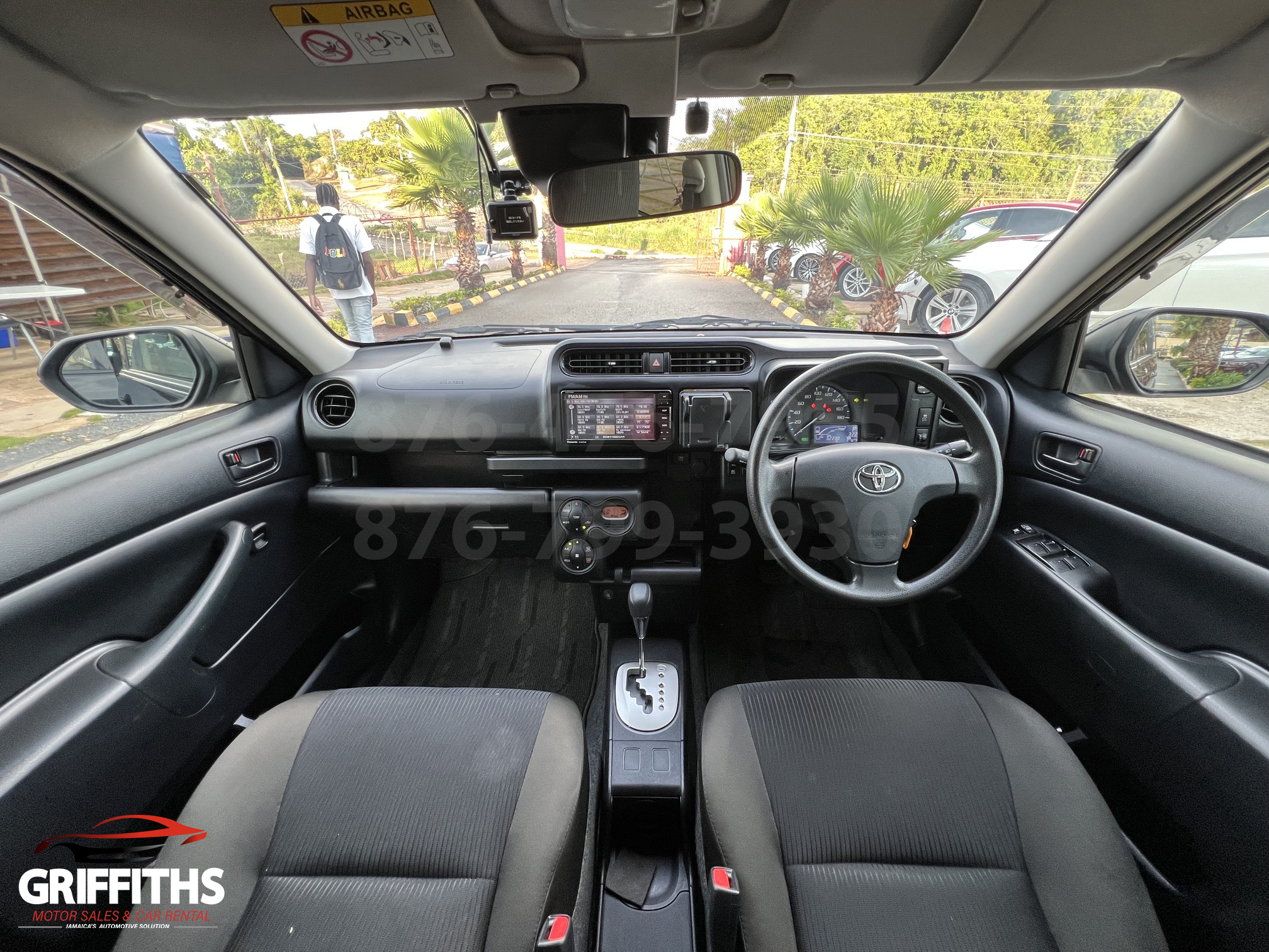 Vehicle Image 9