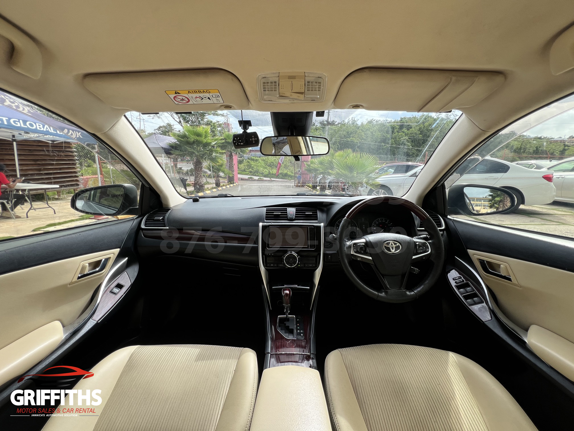 Vehicle Image 9