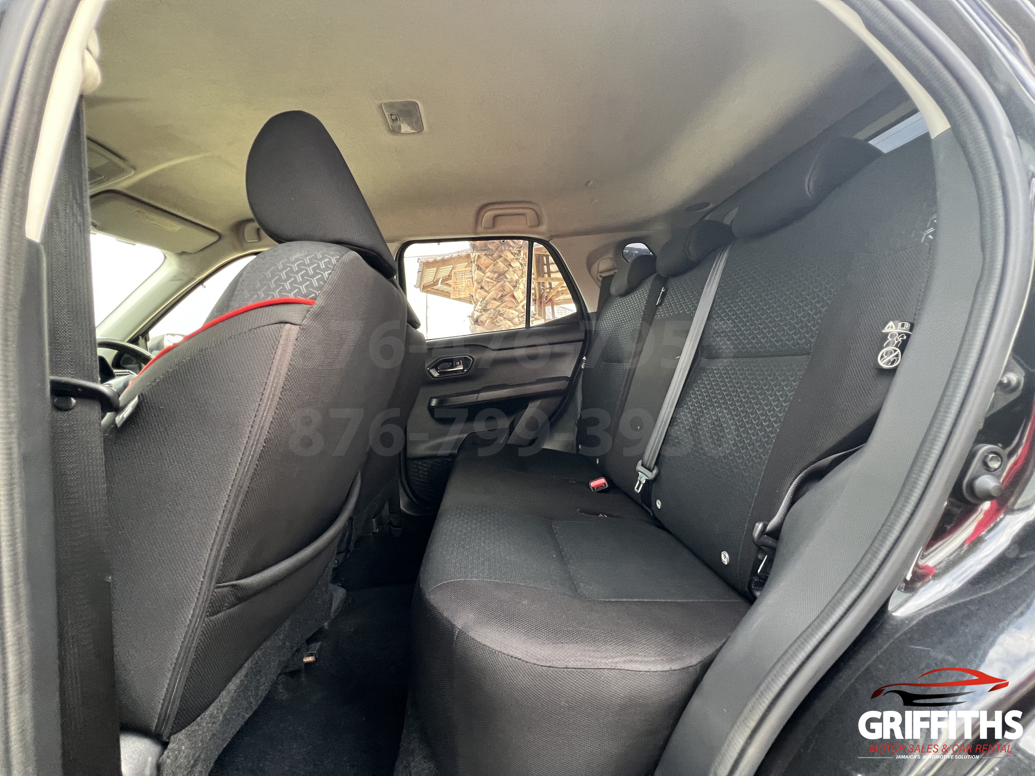 Vehicle Image 14
