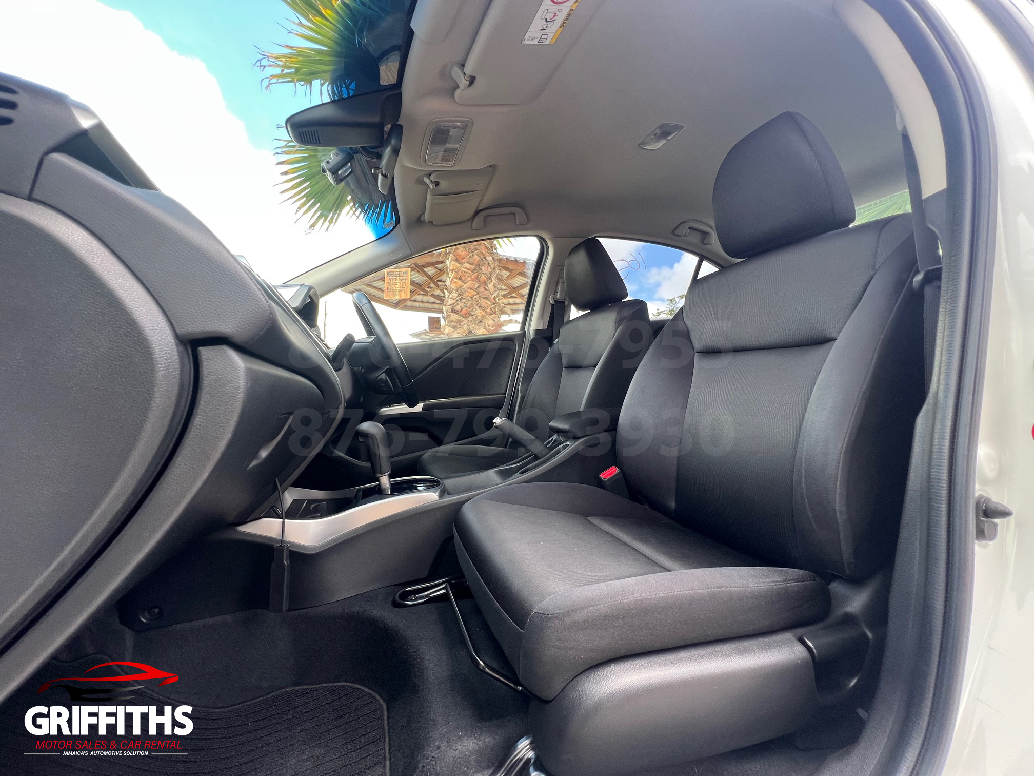 Vehicle Image 12