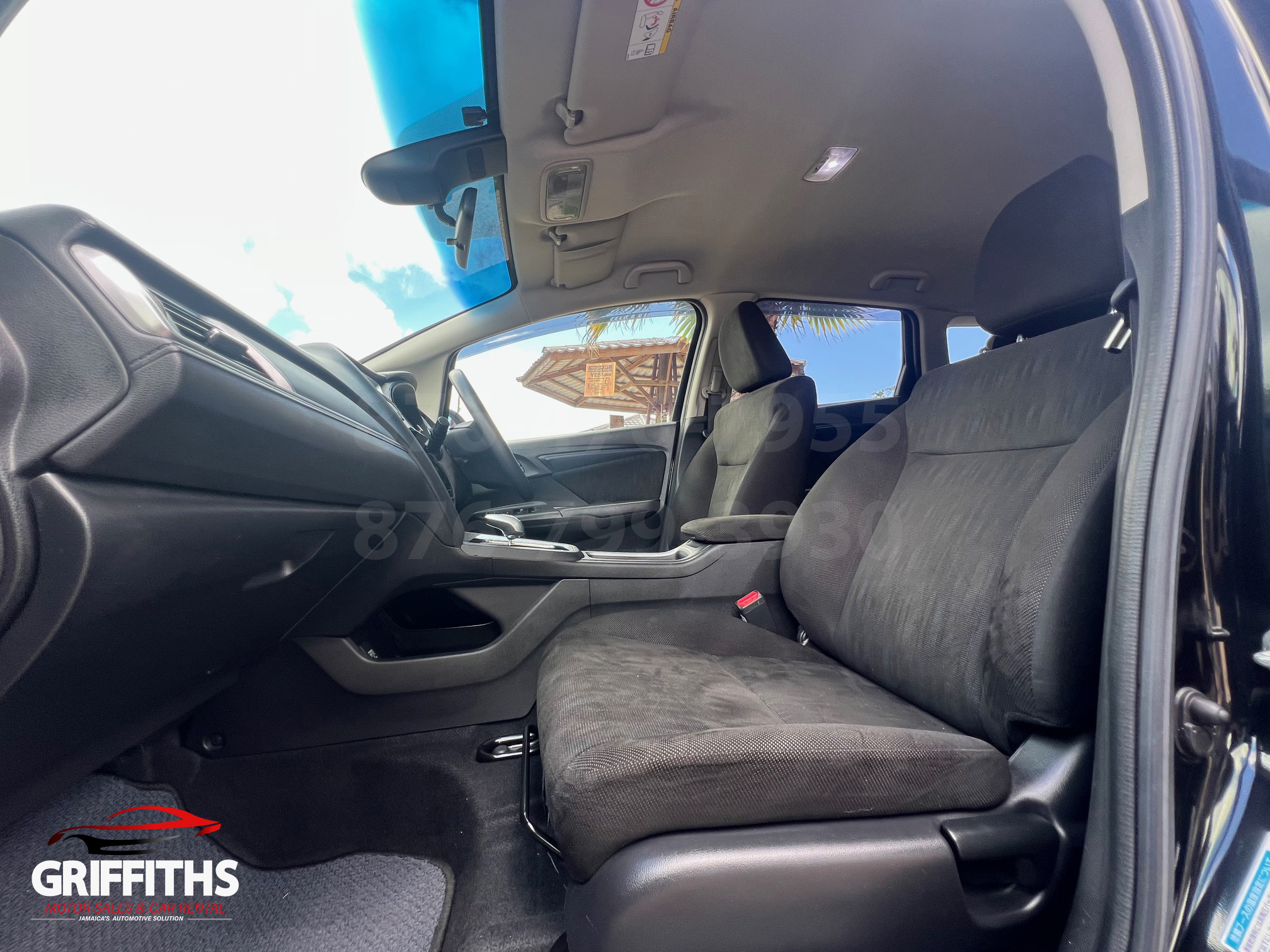 Vehicle Image 12