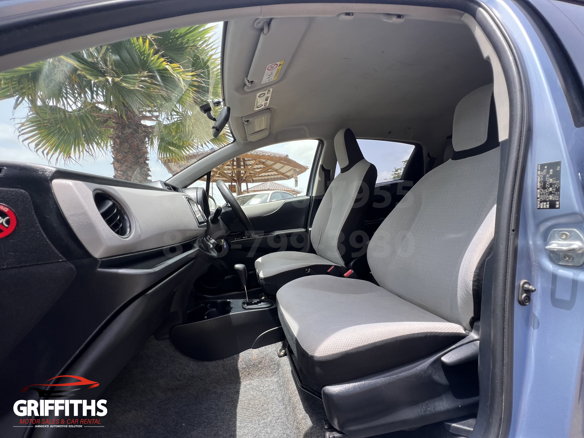 Vehicle Image 12