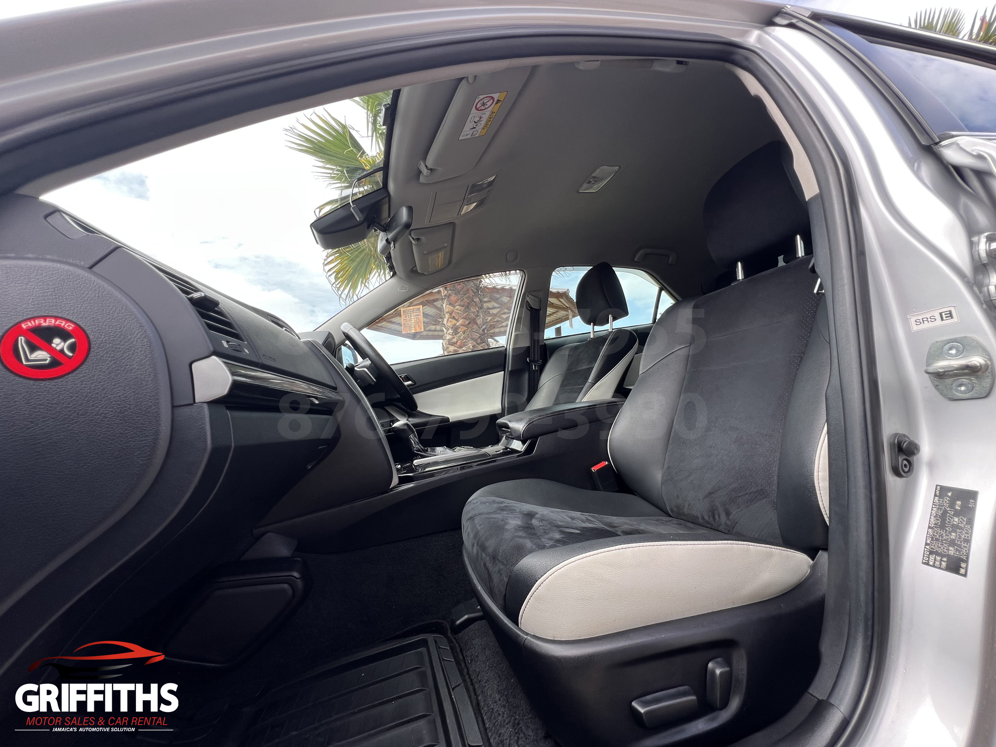 Vehicle Image 12