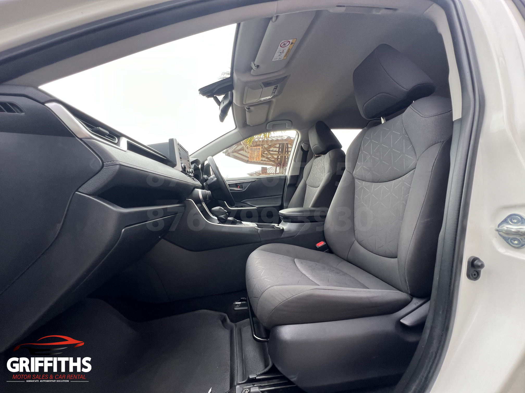 Vehicle Image 12