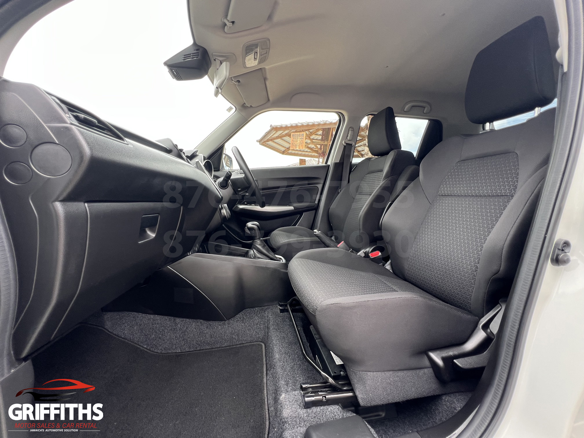 Vehicle Image 12