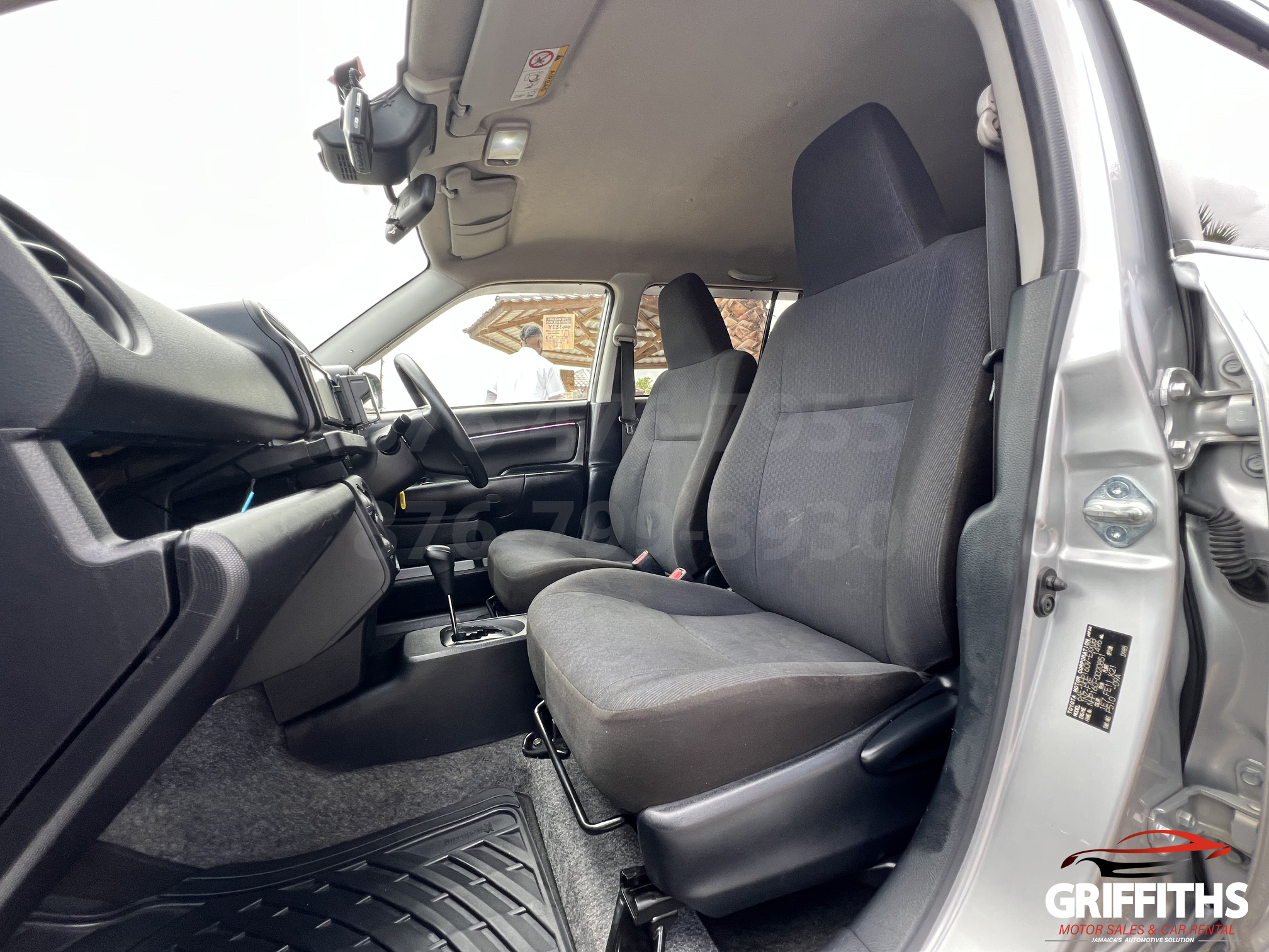 Vehicle Image 12