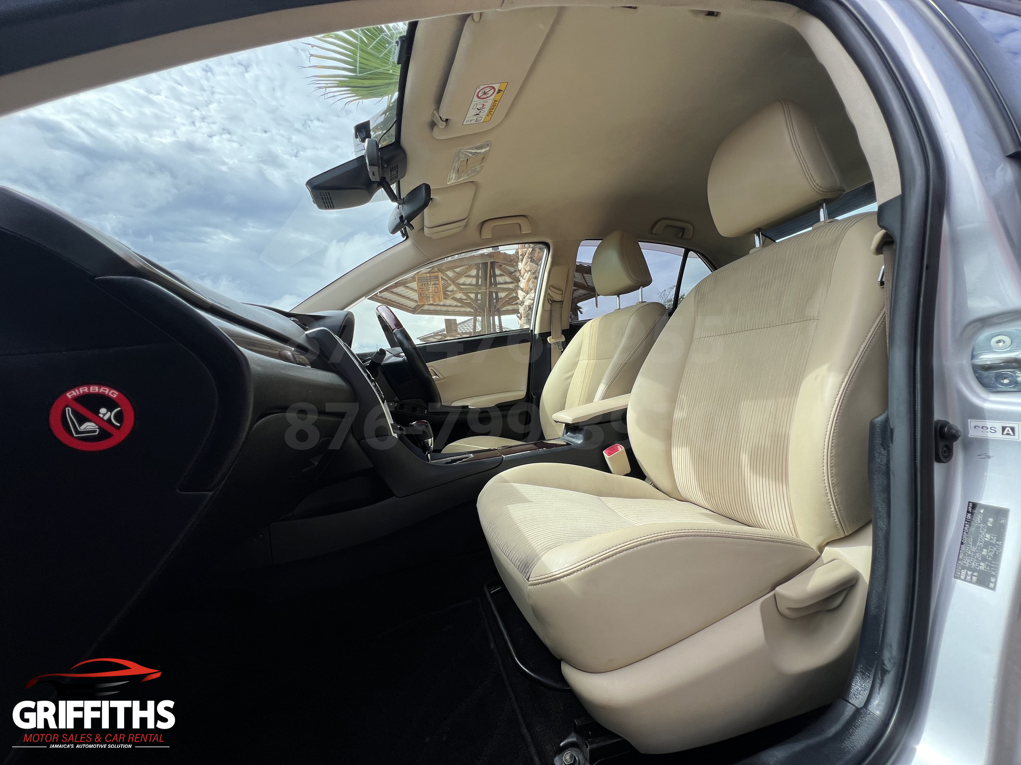 Vehicle Image 12
