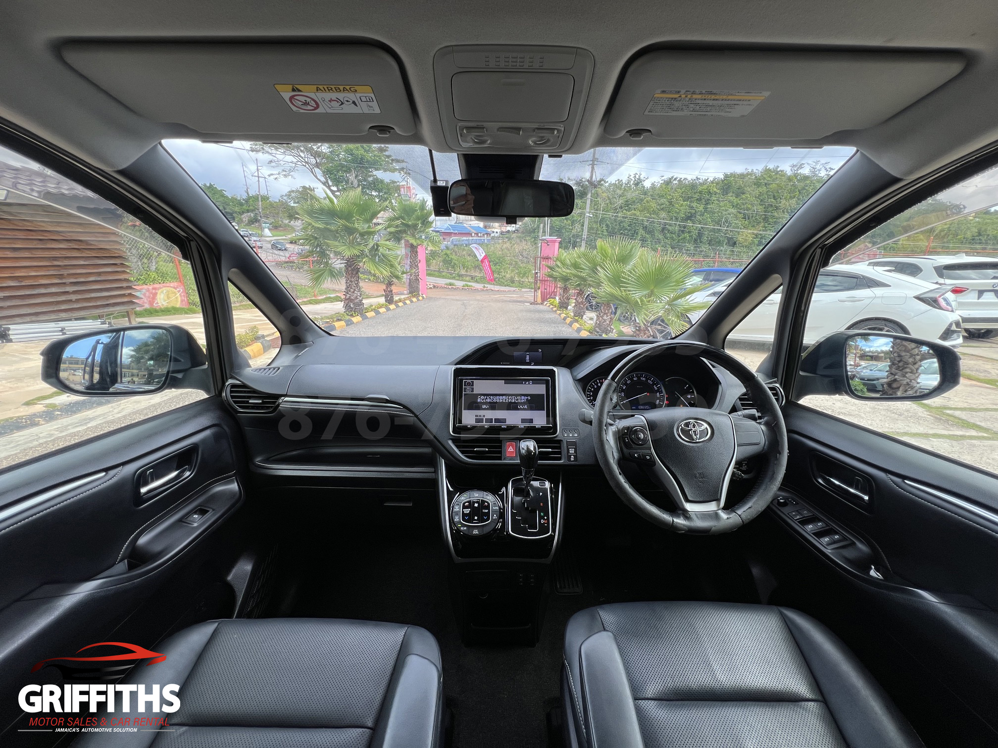 Vehicle Image 9